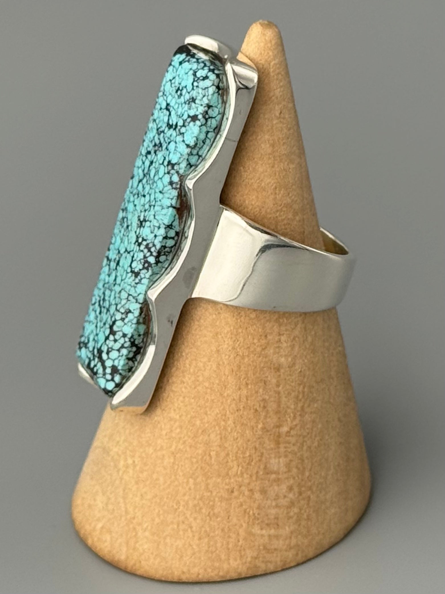 •TURQUOISE - TOWER• scalloped bezel silver ring (size 6.5)