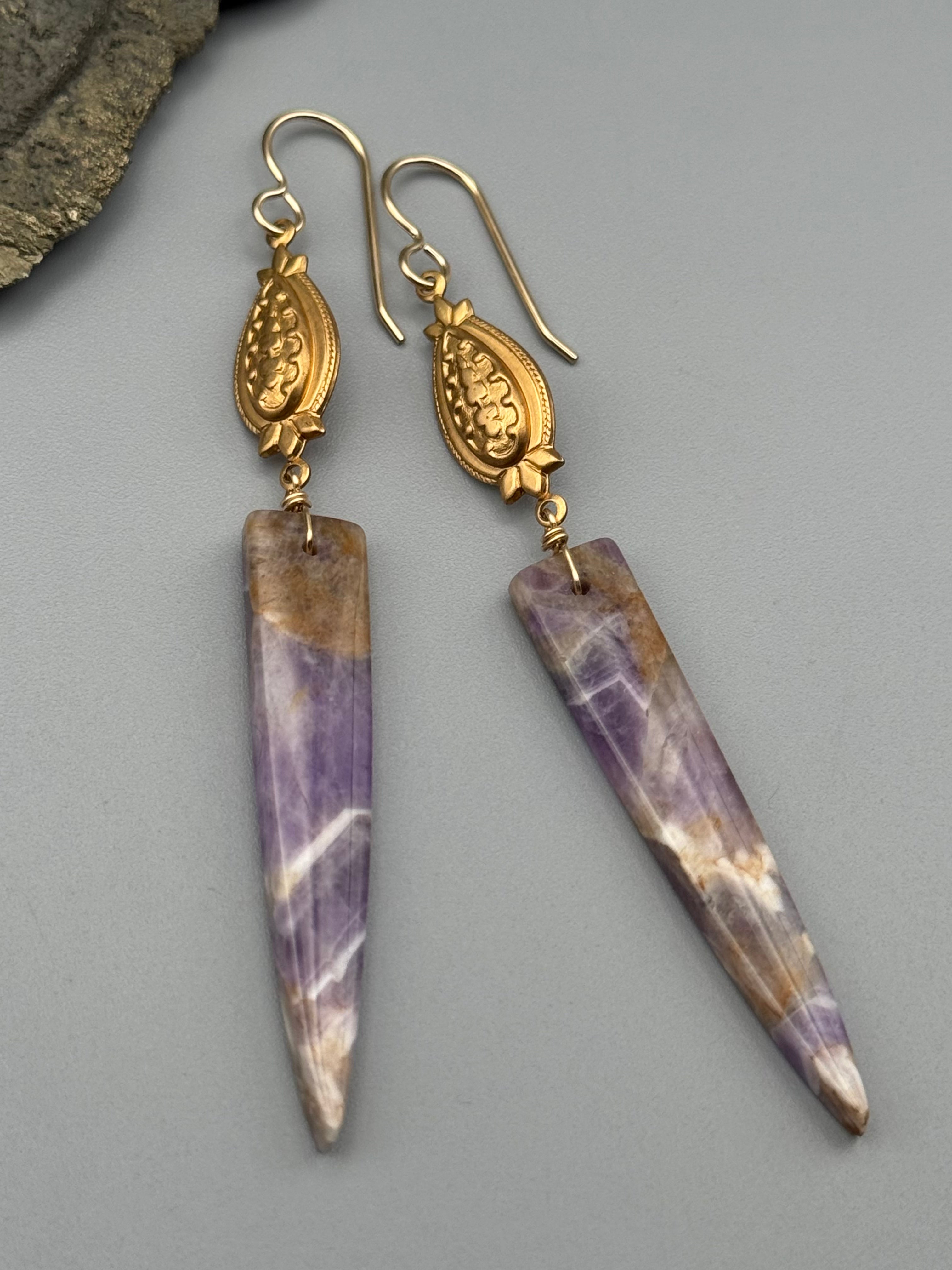 •CONTESSA• chevron amethyst fang + gold earrings