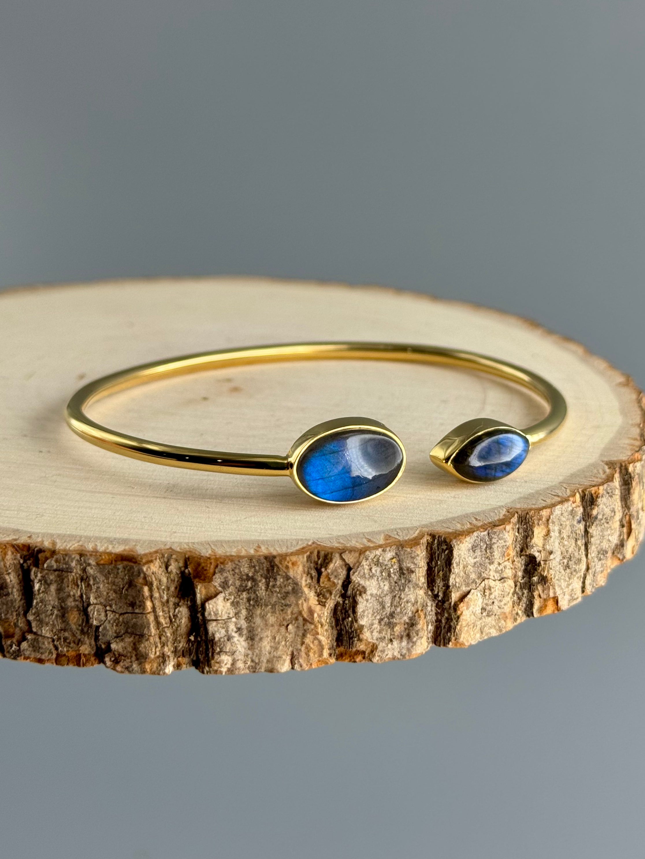 •OVAL + EYE• labradorite + gold twist-on cuff bracelet