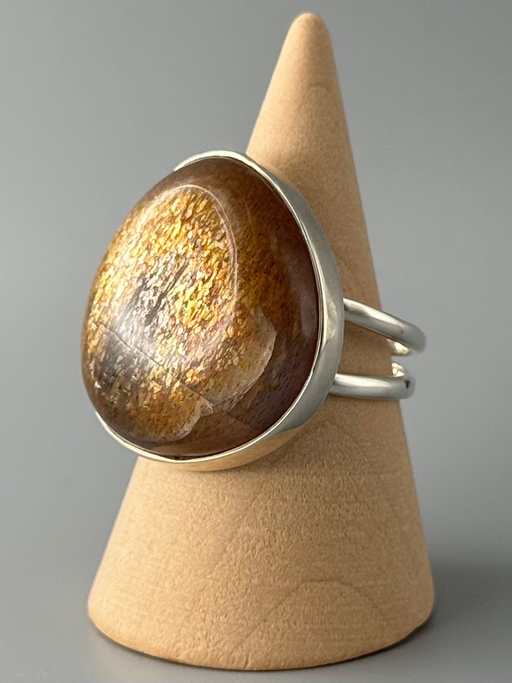 •SUN/MOONSTONE - FREEFORM• split band silver ring (size 9.25)