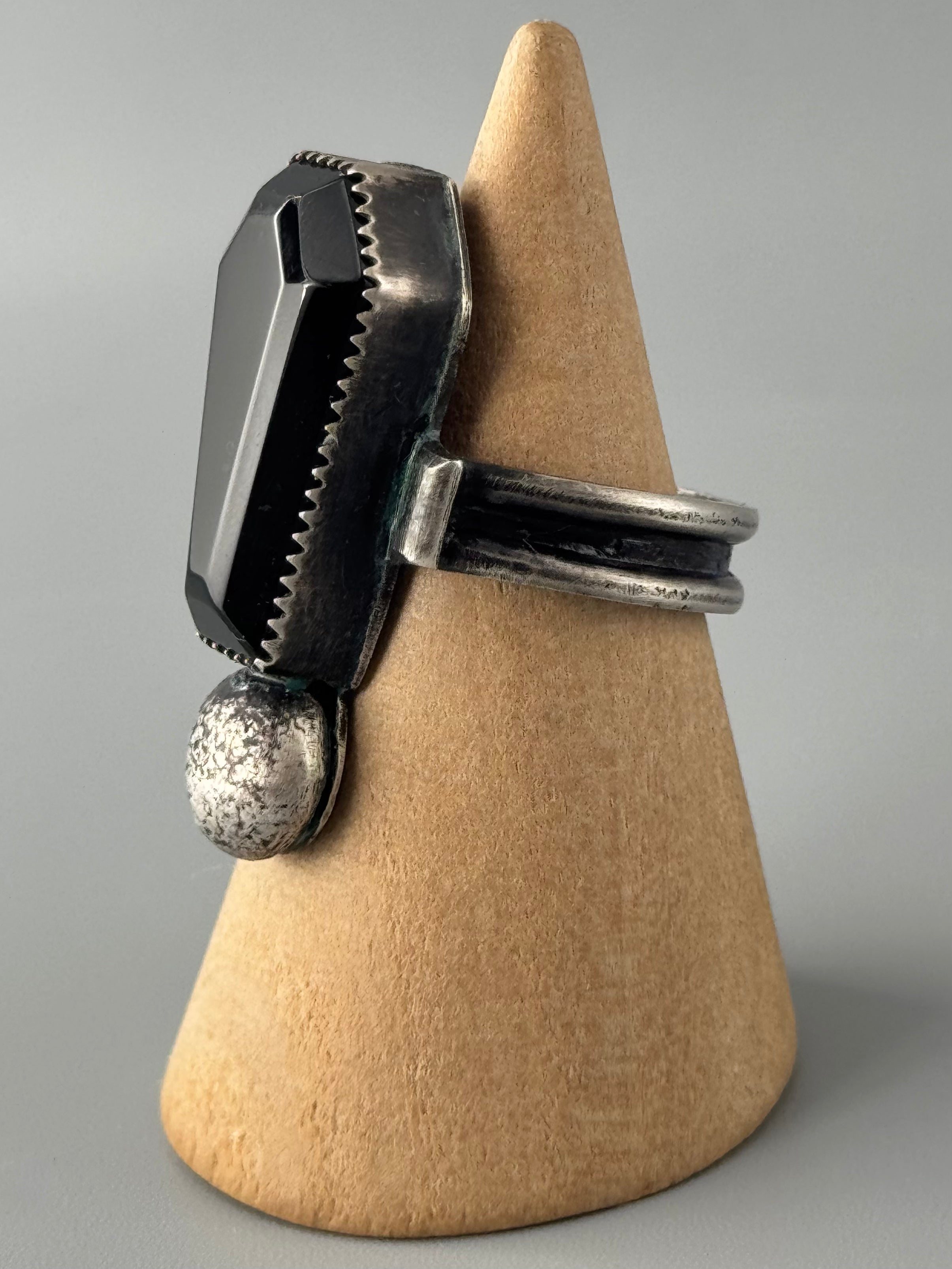 •COFFIN• onyx + silver ring (size 7)