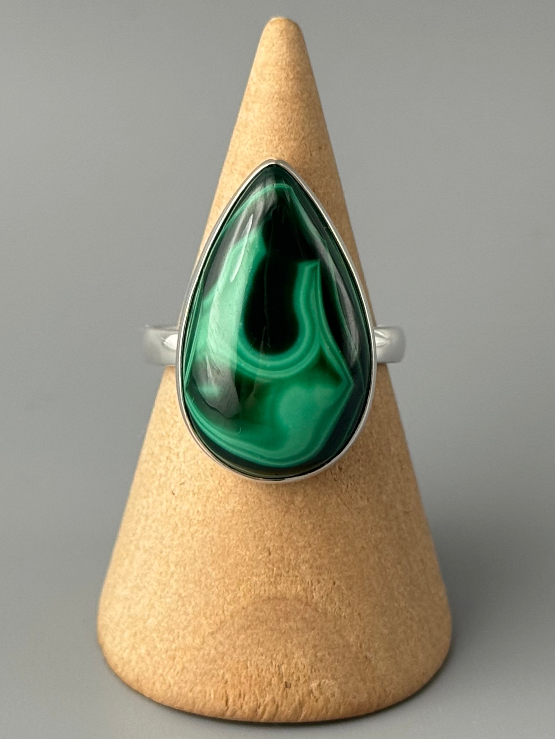 •MALACHITE - TEAR• simple bezel silver ring (size 9)