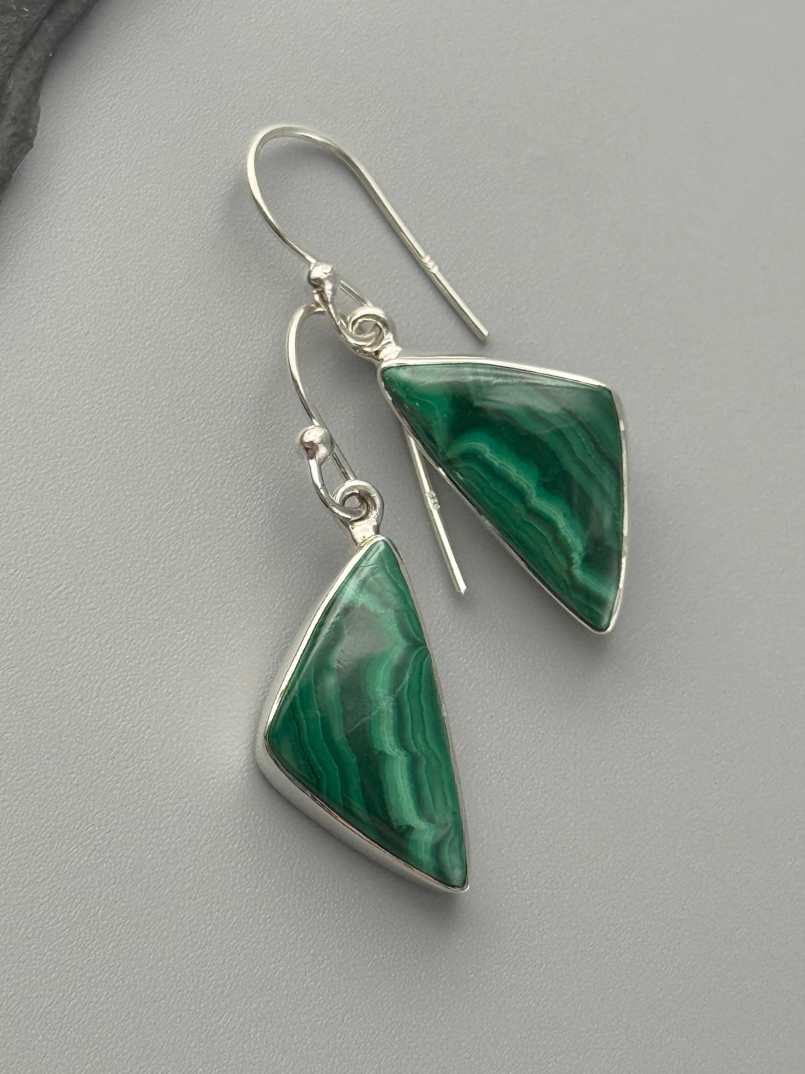•MALACHITE - SOFT TRIANGLE• silver dangle earrings