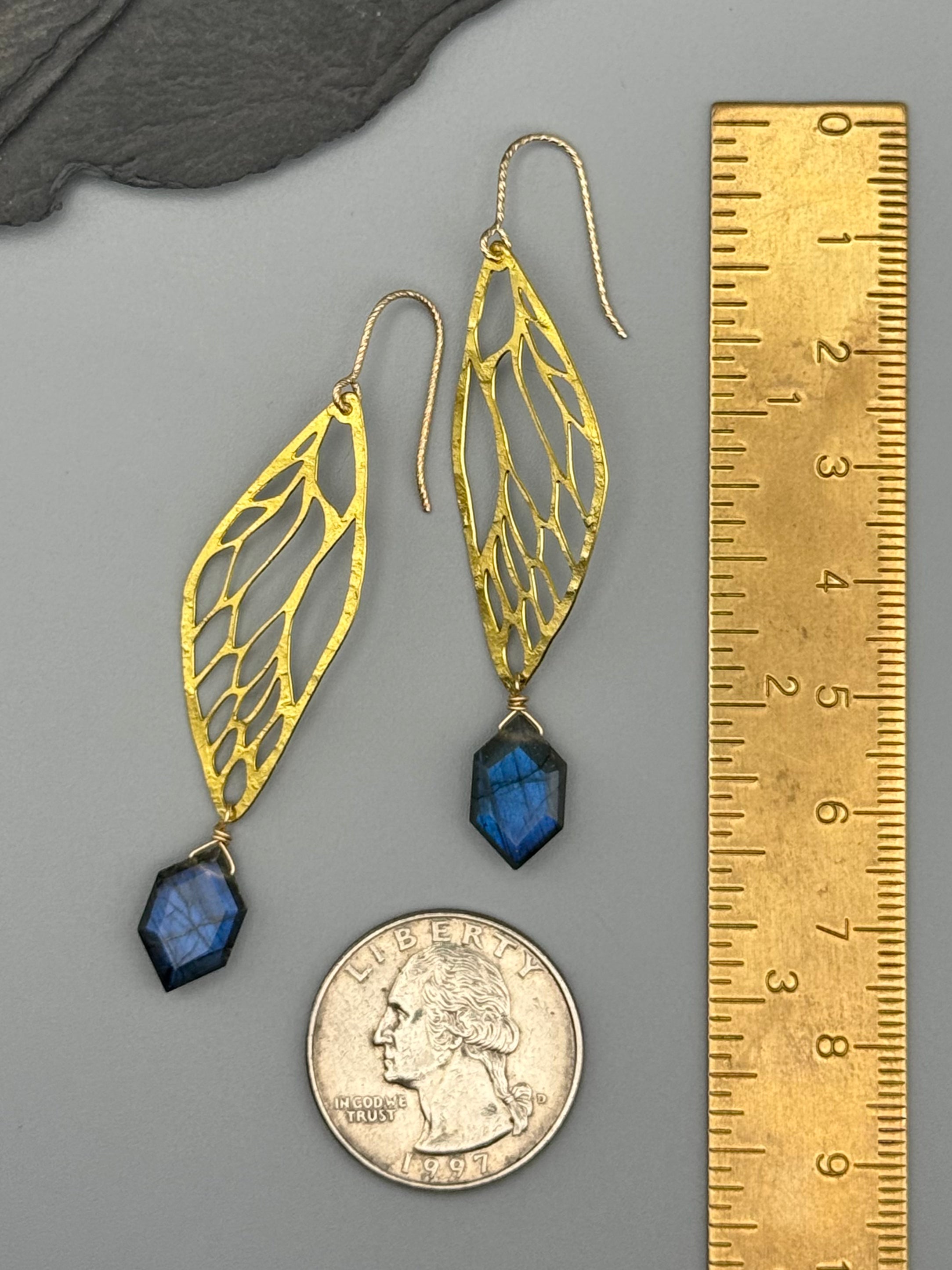 •LIL' METAMORPH• labradorite + gold earrings
