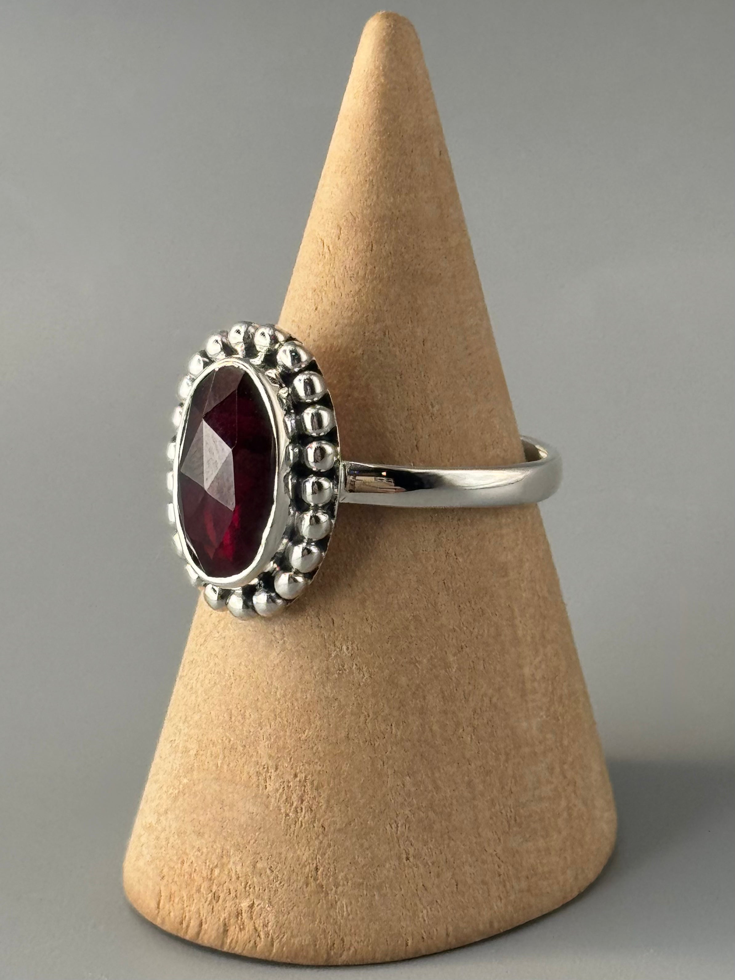 •GARNET - BELLIS• sterling silver ring (size 9)