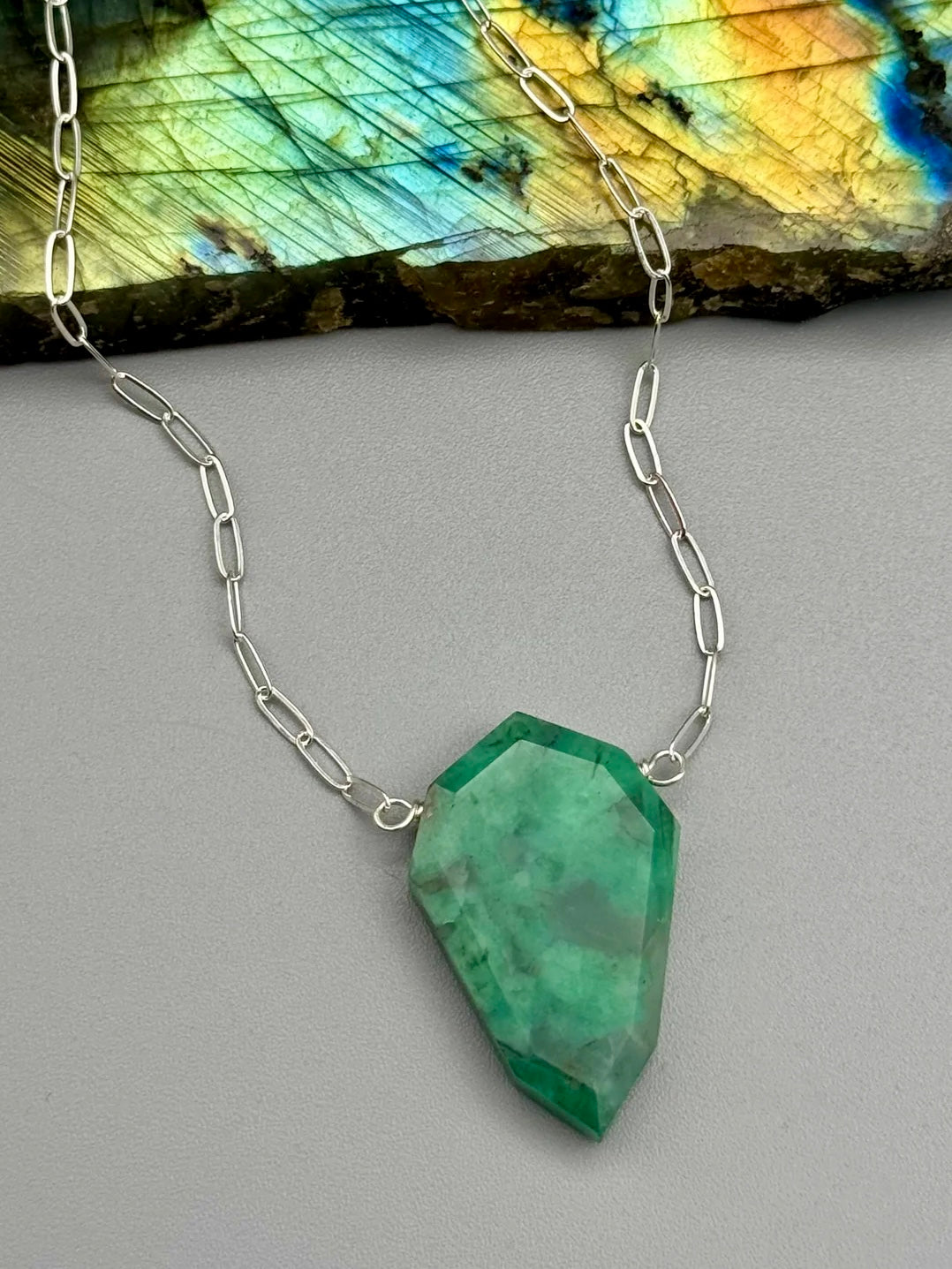 •AEON• emerald petal + silver necklace (16"-18" long)