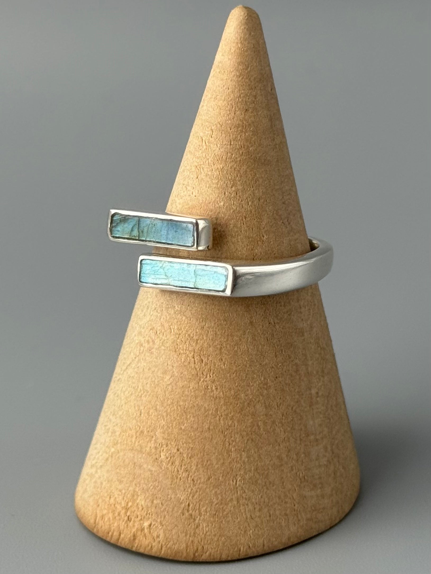 •LABRADORITE - LIL' BARS• adjustable silver ring (various sizes)