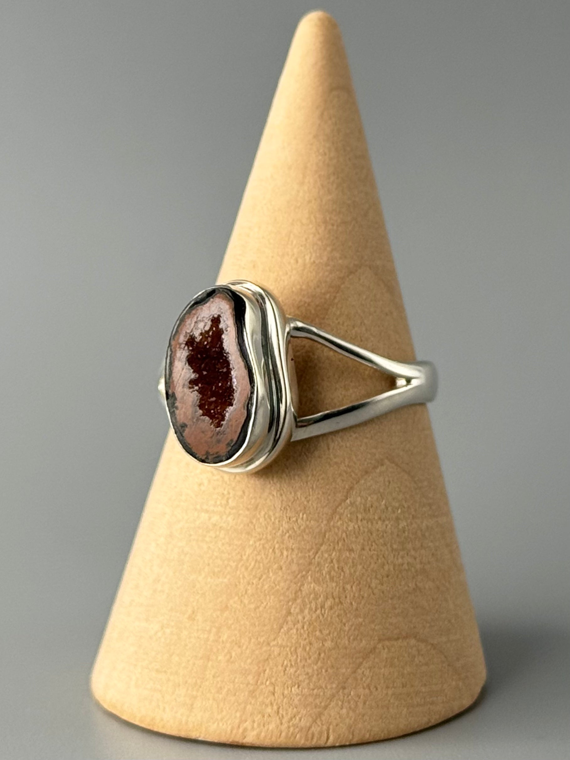 •COCONUT DRUZY - FREEFORM• split band silver ring (size 9)