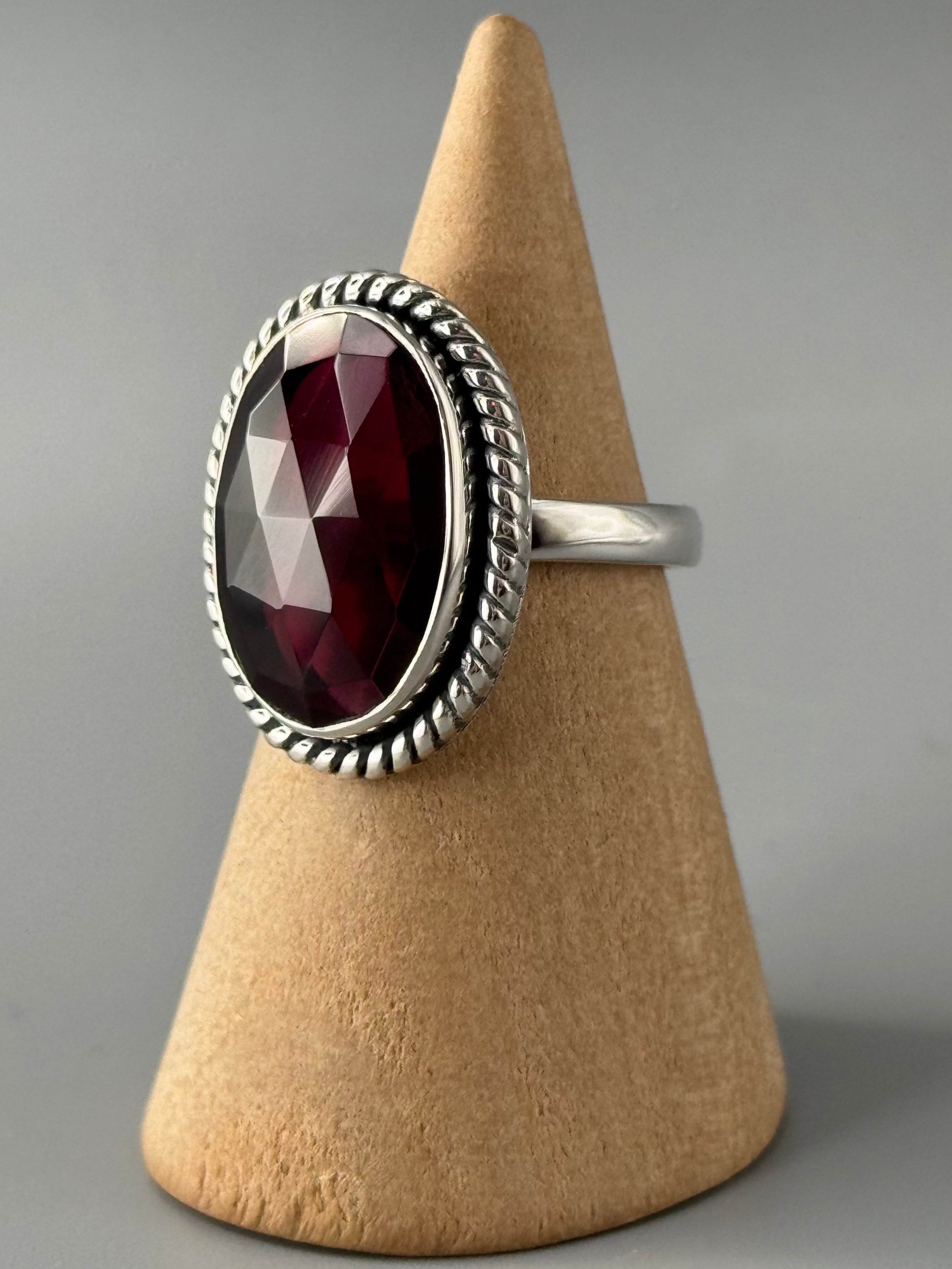 •GARNET - TWINE• sterling silver ring (size 7)