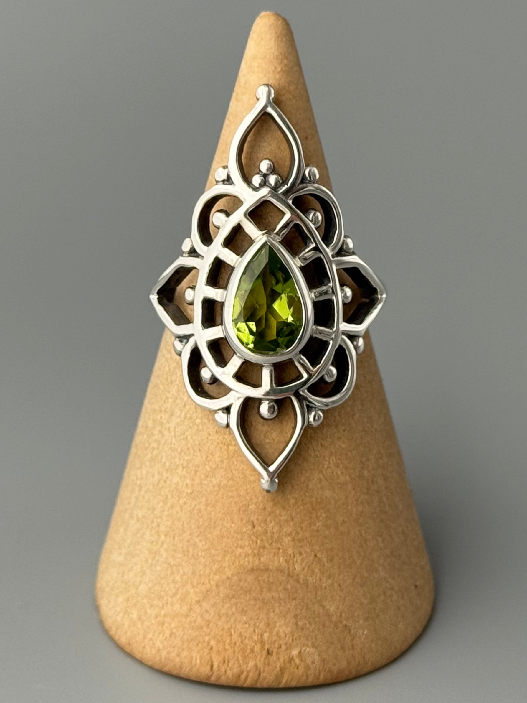 •PERIDOT - LONG LOTUS• decorative bezel silver ring (various sizes)