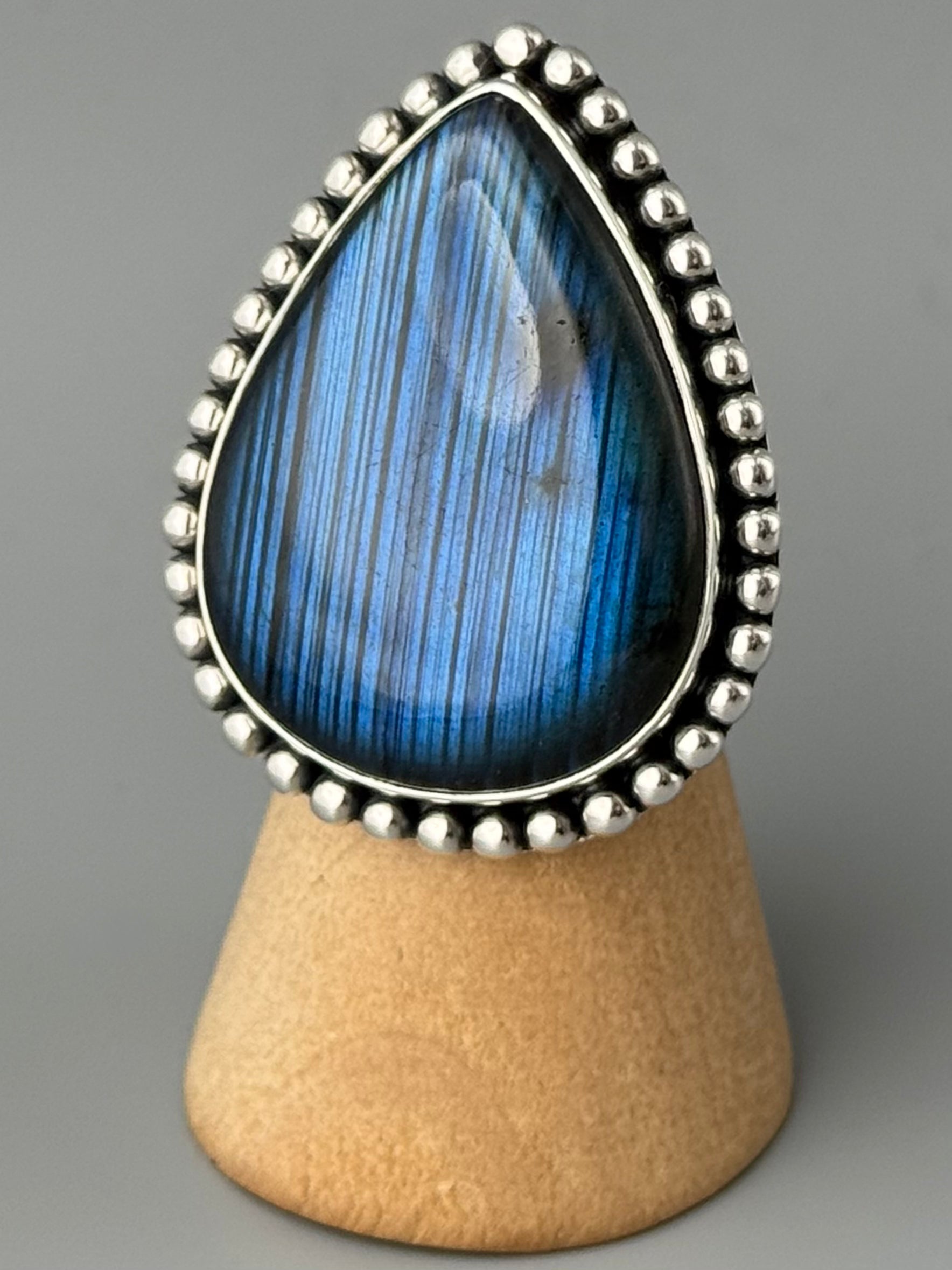 •LABRADORITE - TEAR• split band silver ring (size 6)