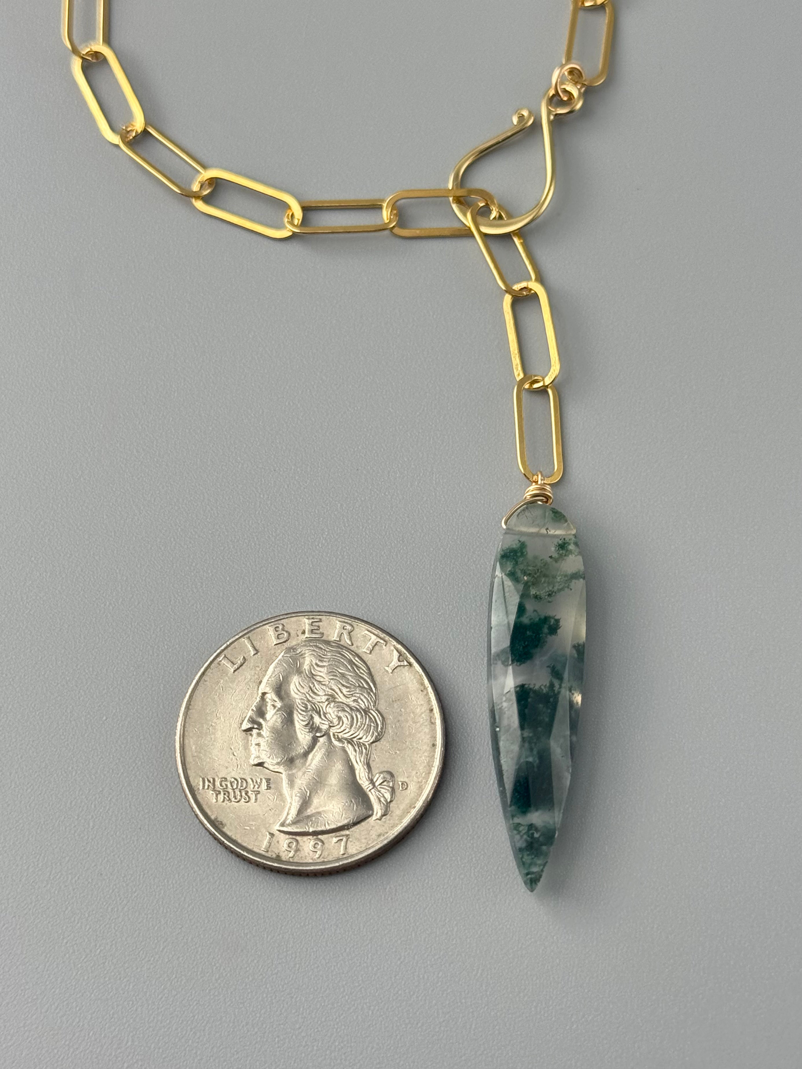 •LINKED• moss agate + gold necklace (ADJ to 19")