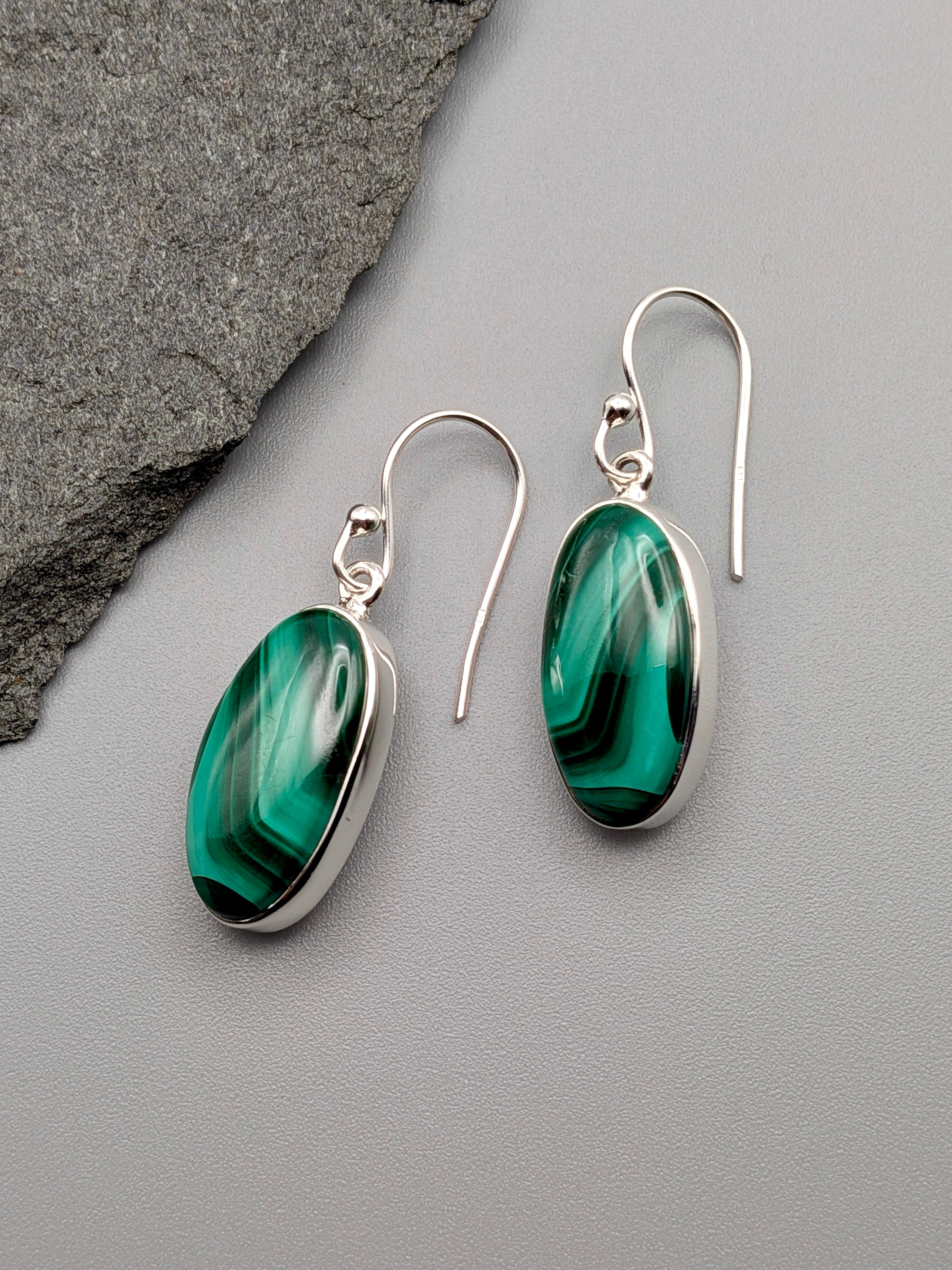 •MALACHITE OVAL• silver dangle earrings