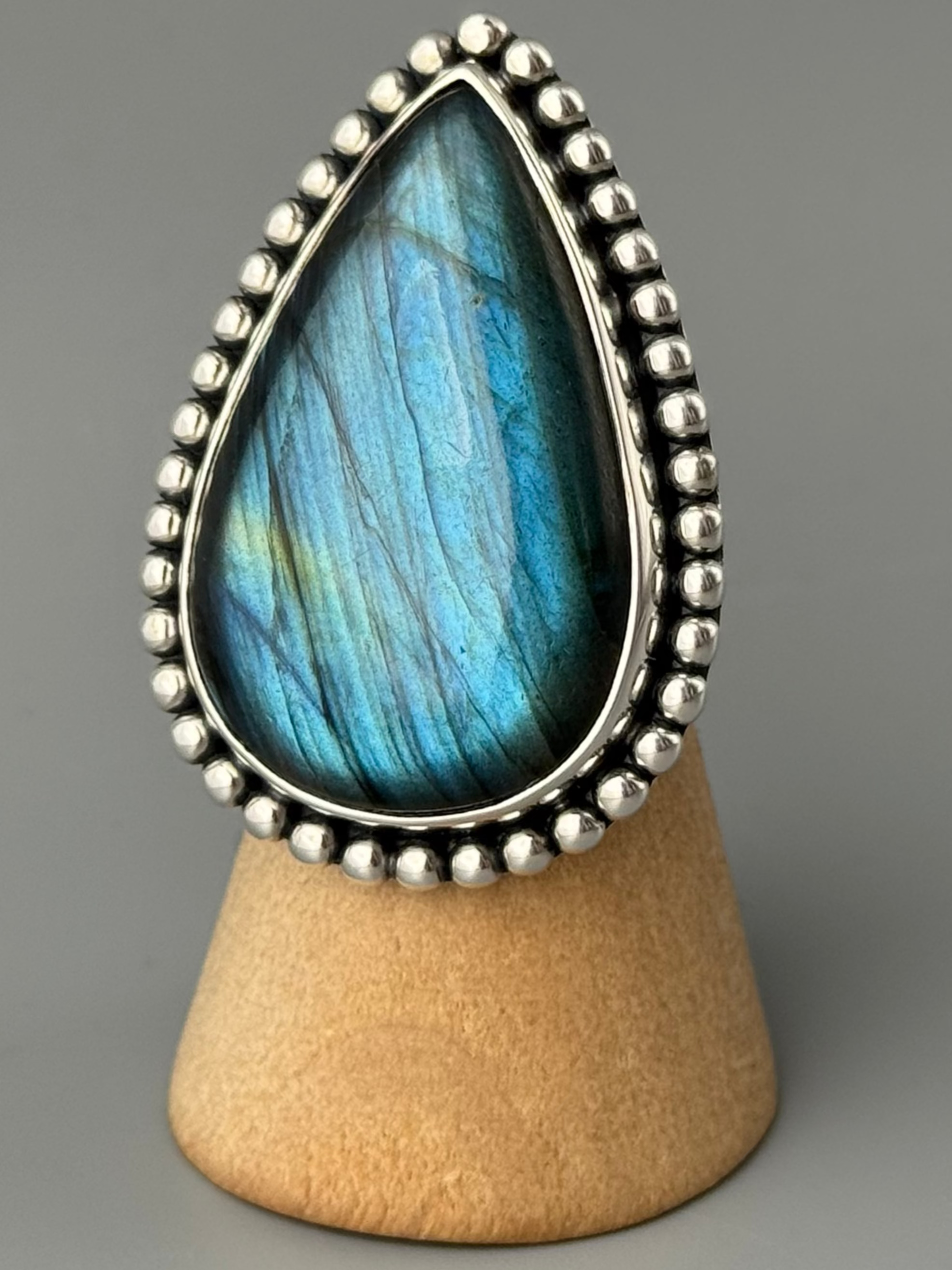 •LABRADORITE - TEAR• split band silver ring (size 7)