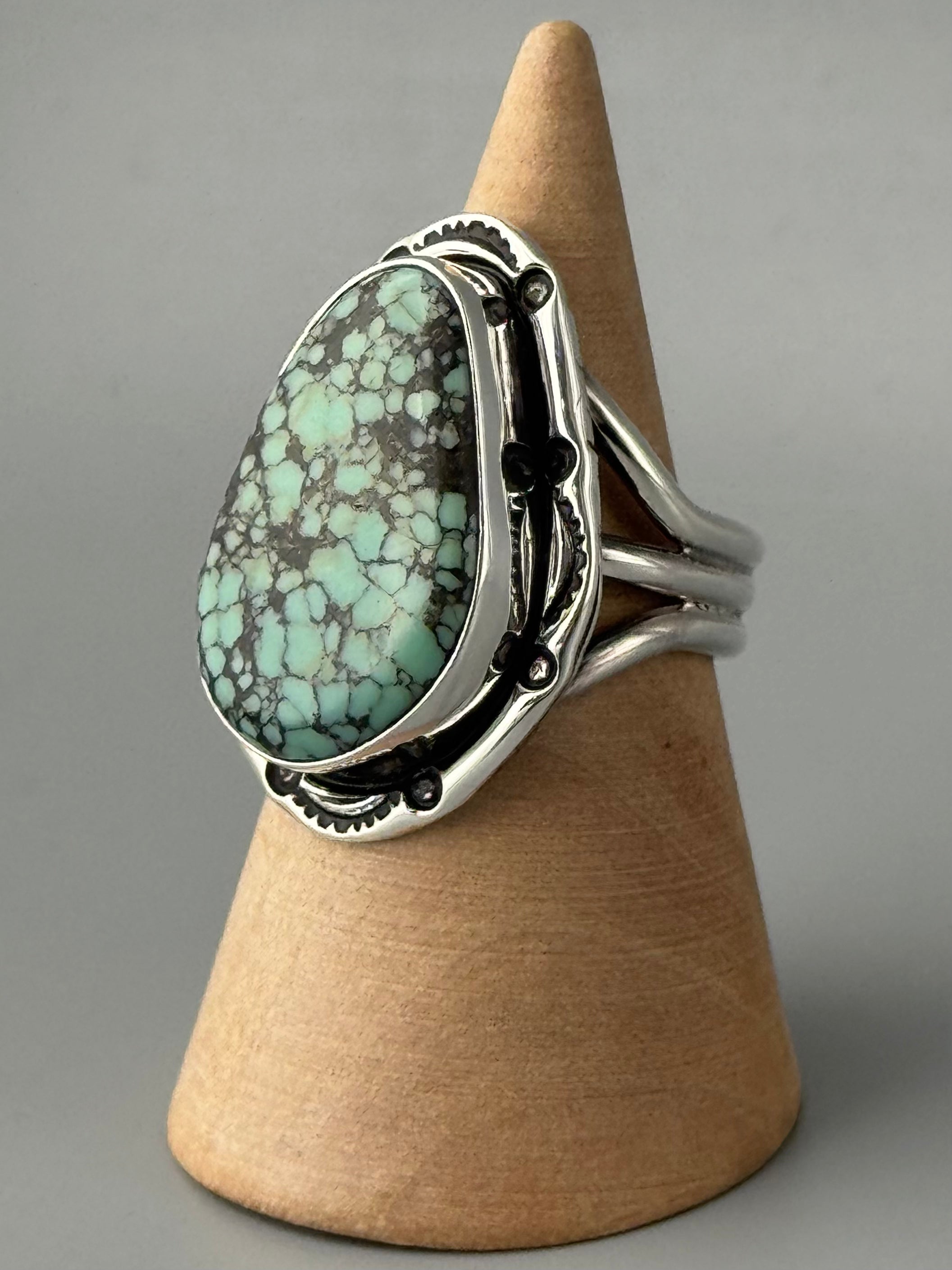 •CHINESE TURQUOISE - SHÁ• Navajo silver ring (size 8.5)