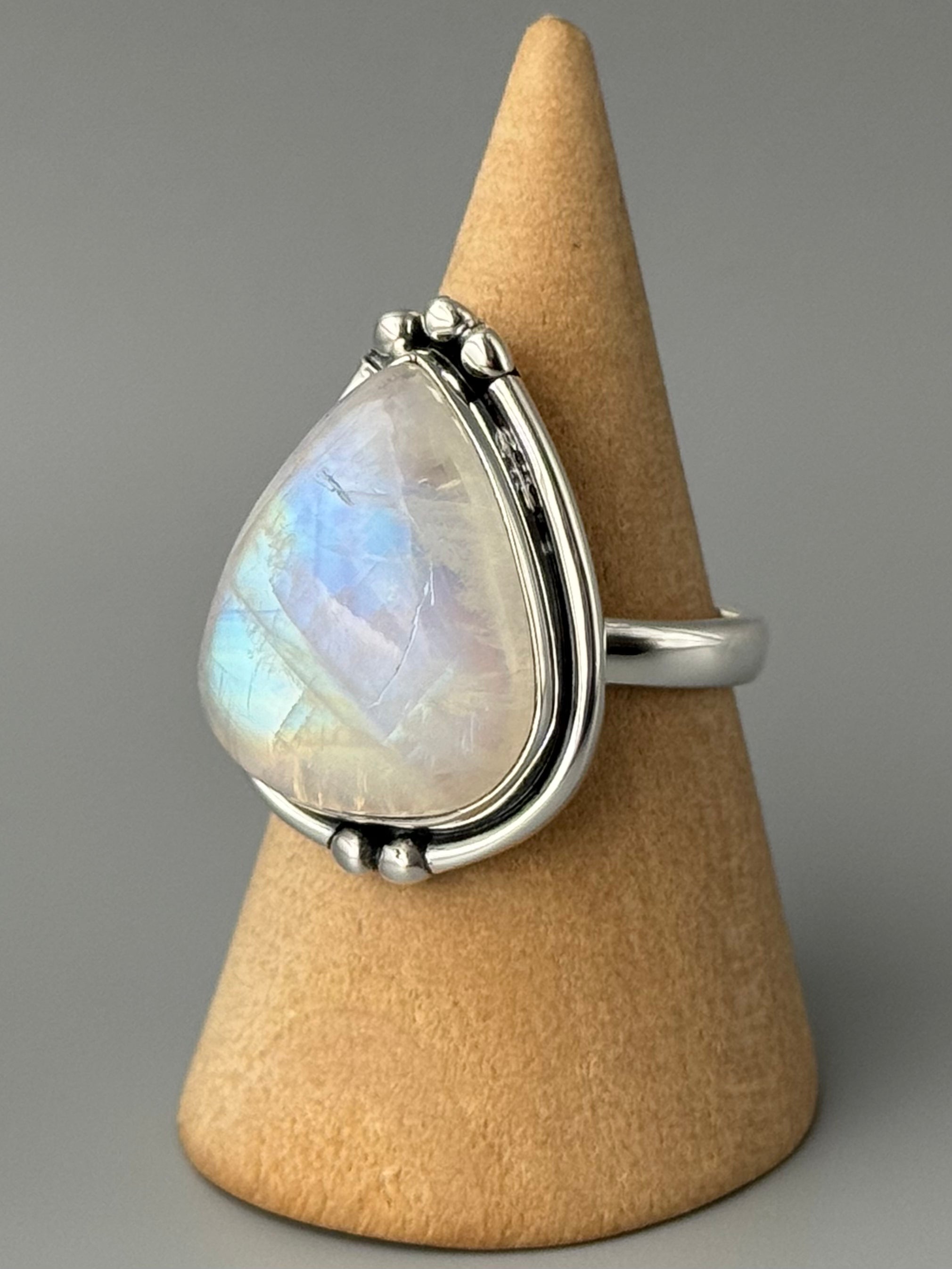 •RAINBOW MOONSTONE - LOOKING GLASS• double bezel silver ring (size 9)