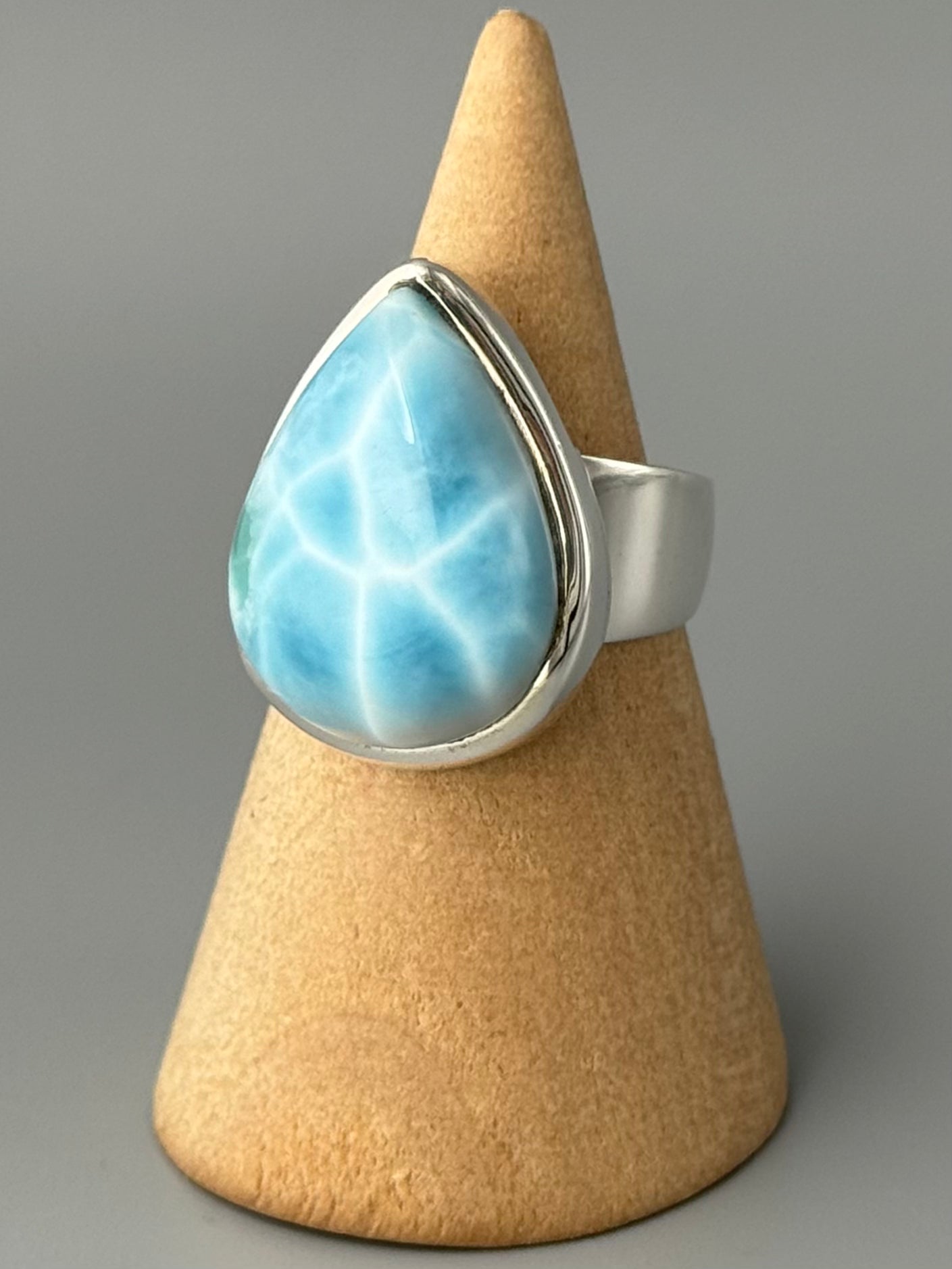 •LARIMAR - TEAR• scalloped bezel silver ring (size 6.75)