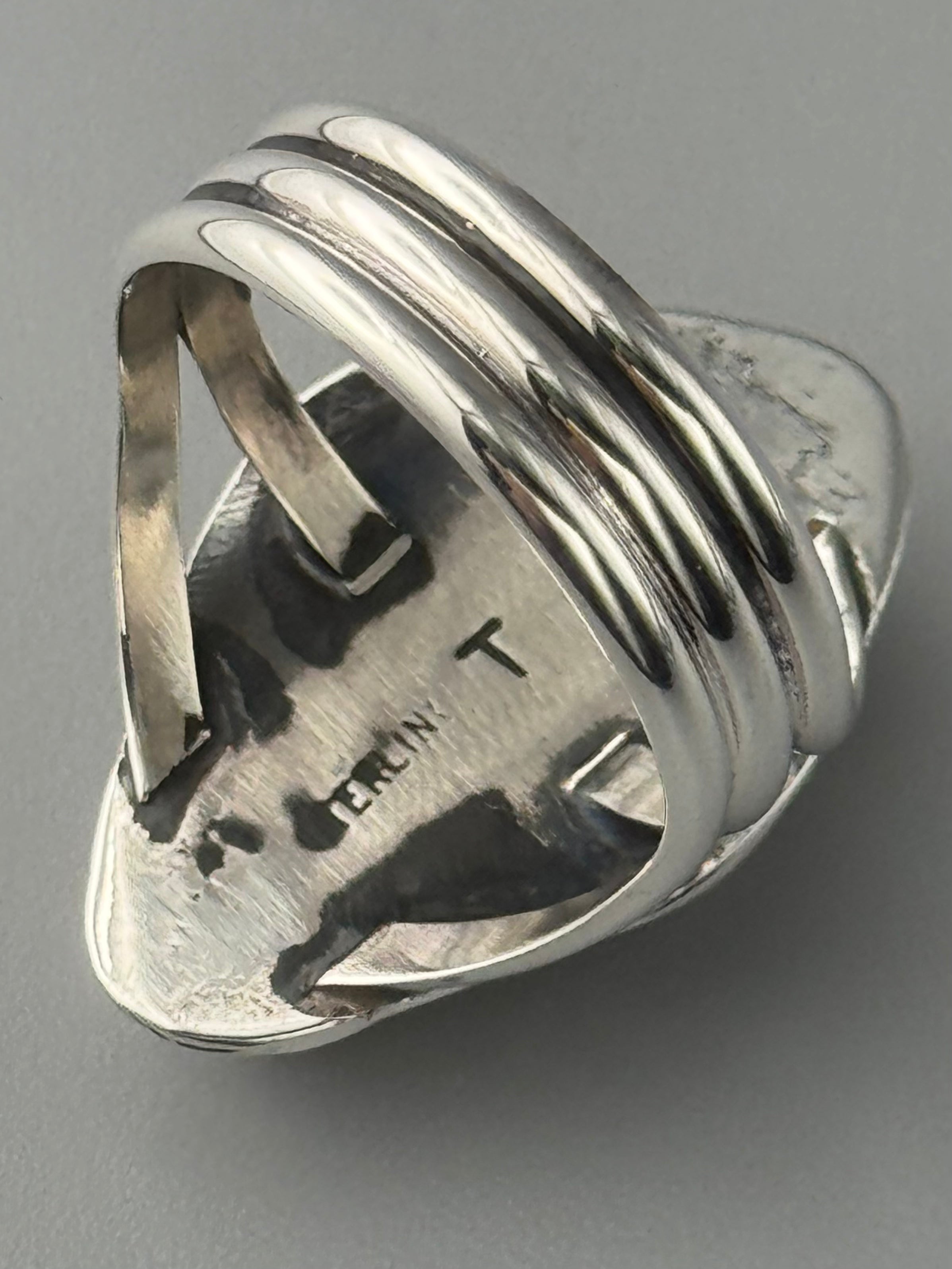 •GASPEITE - SHÁ• Navajo silver ring (size 8.75)
