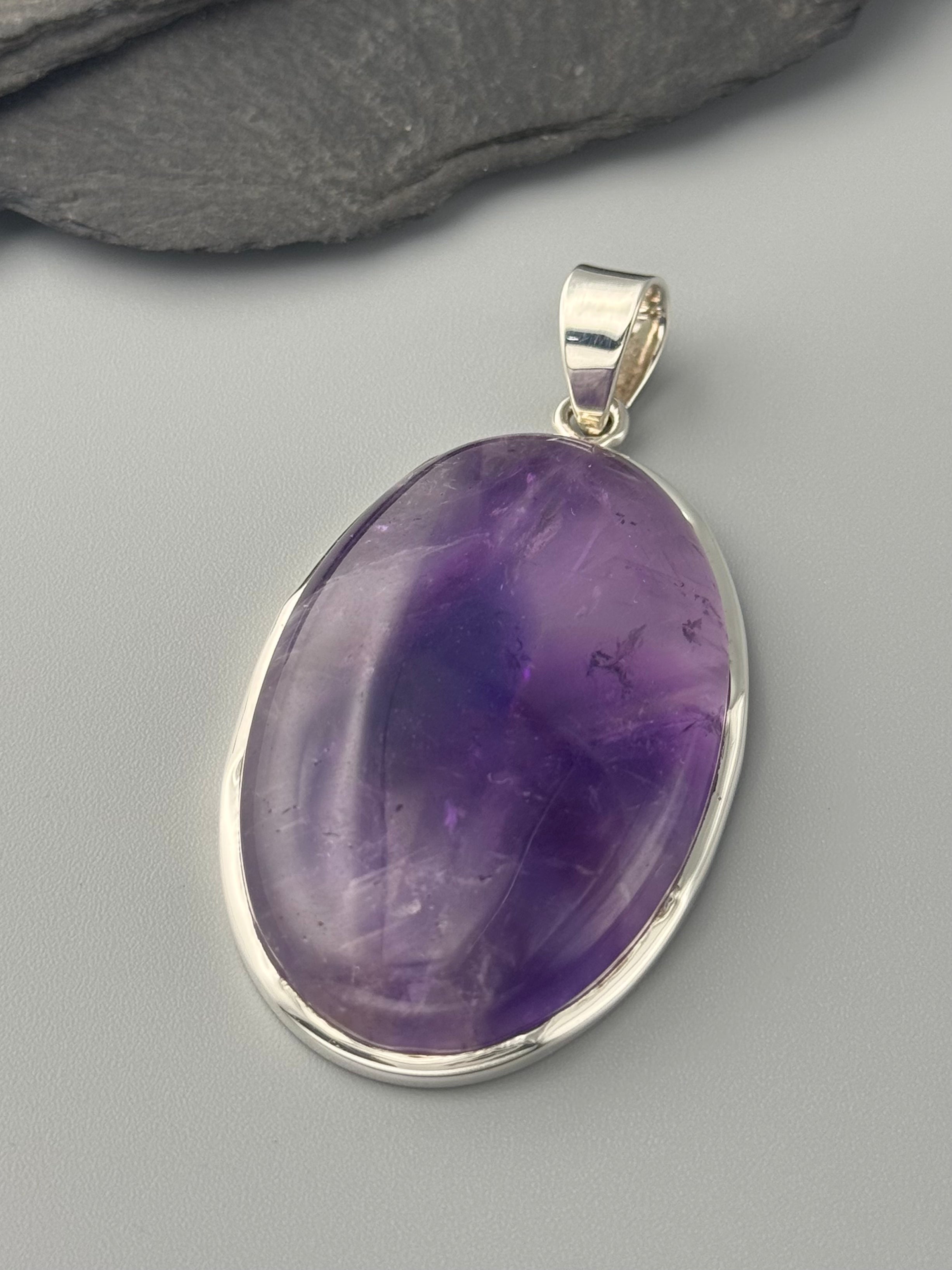 •AMETHYST - LARGE OVAL• scalloped bezel silver pendant