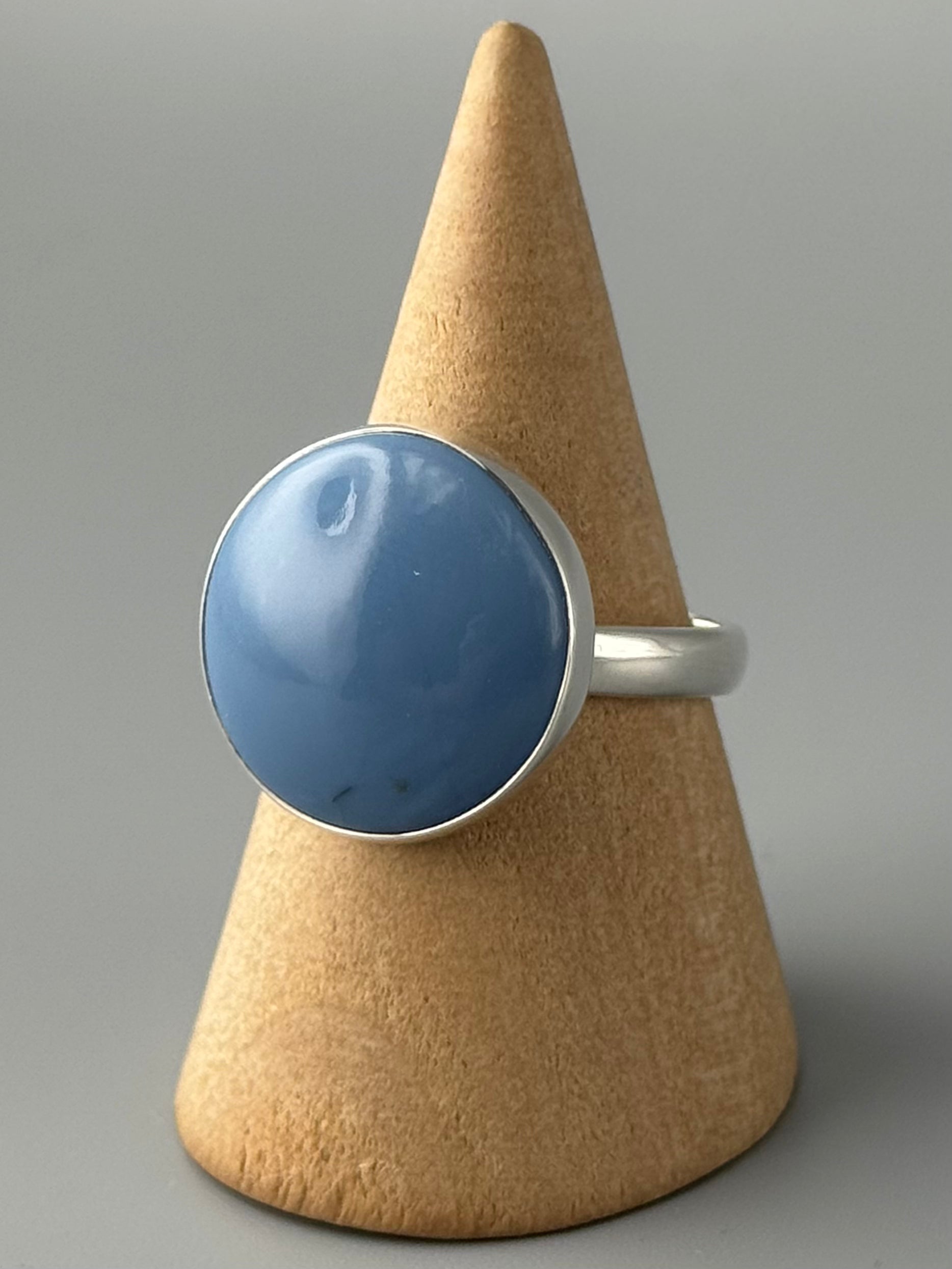 •OWYHEE BLUE OPAL - ROUND• simple band silver ring (size 10)