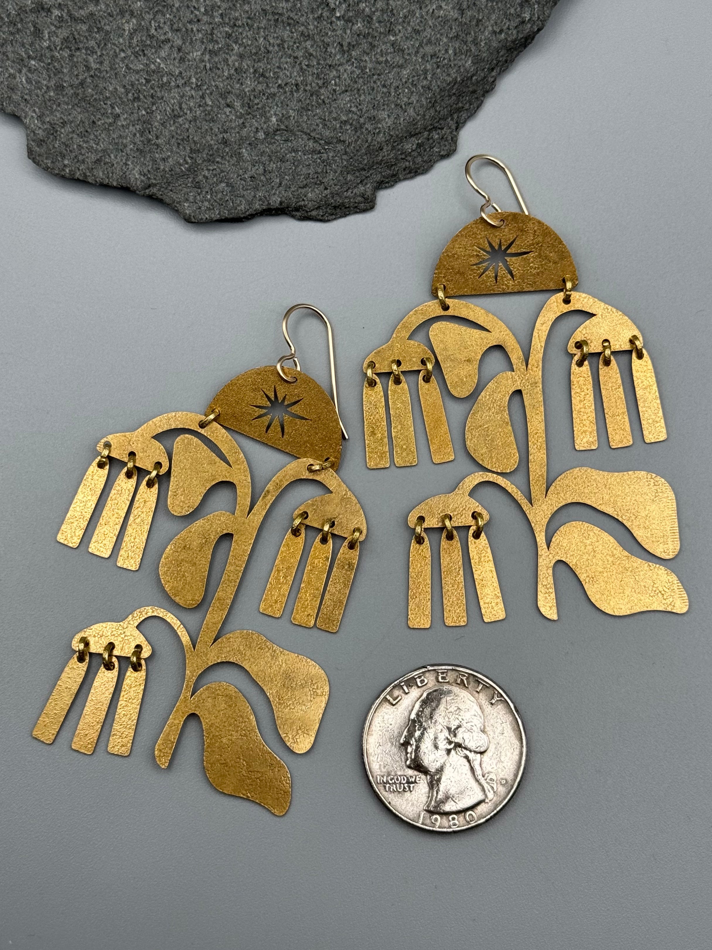 •WILLOW WIND• gold dangle earrings