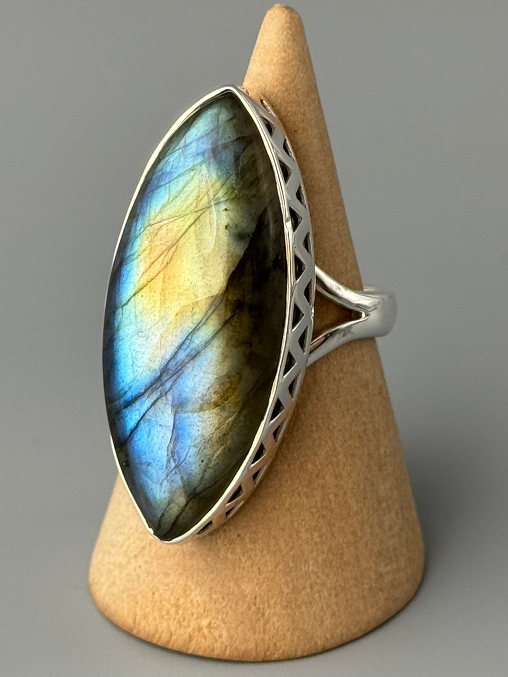 •LABRADORITE - EYE• split band silver ring (size 8.75)