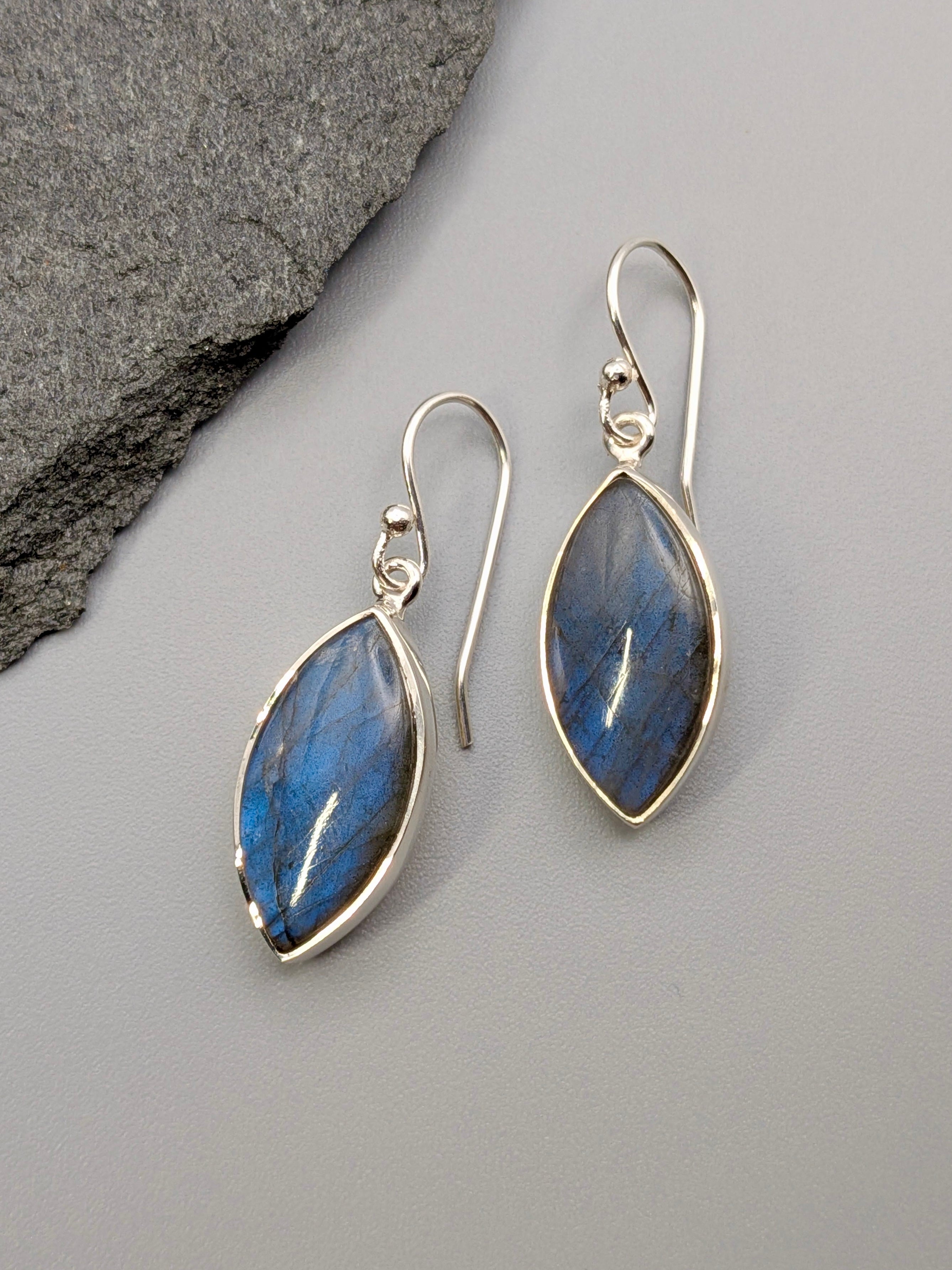 •LABRADORITE MARQUISE• silver dangle earrings
