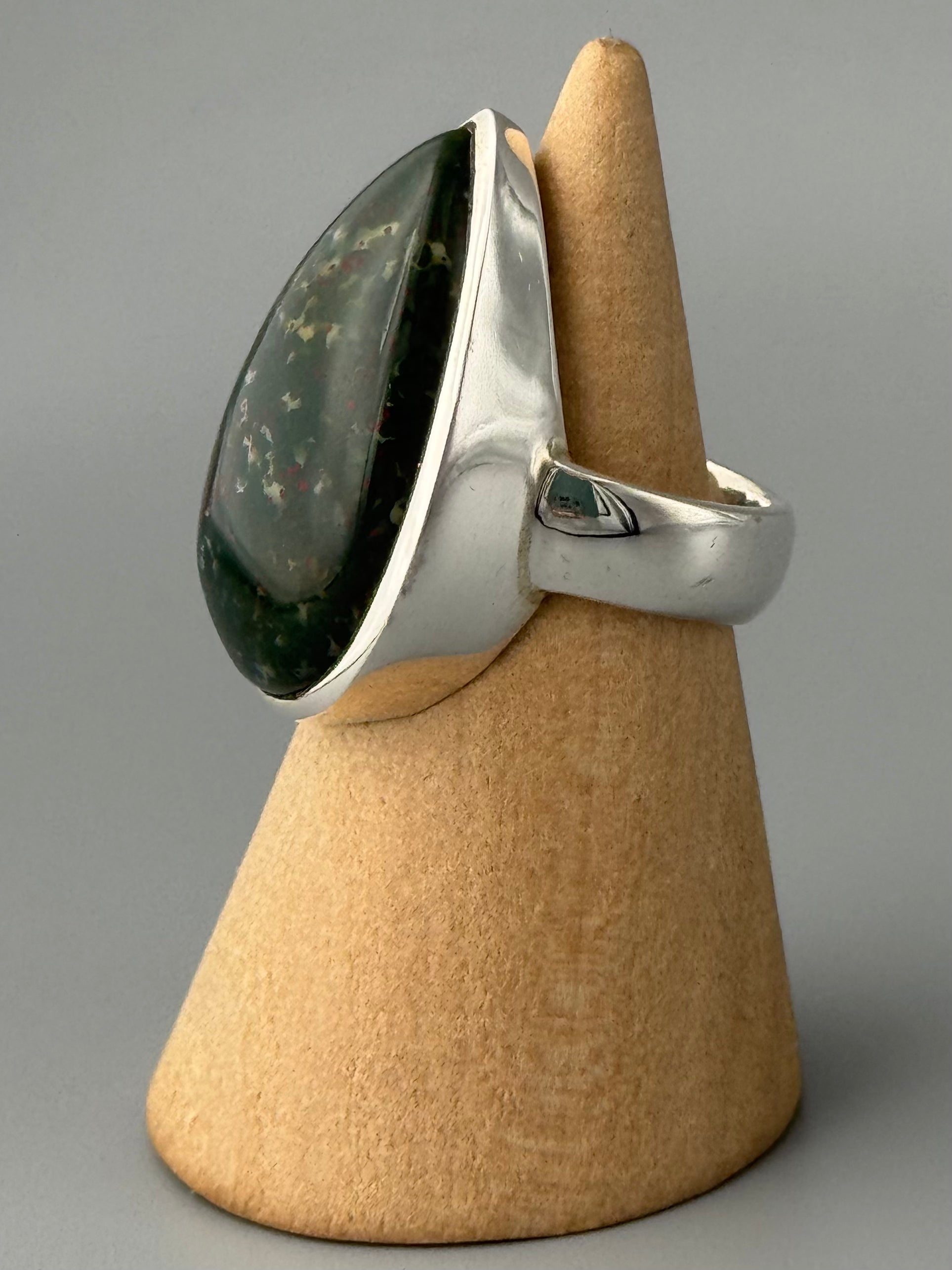 •BLOODSTONE - TEAR 1• sterling silver ring (size 6)
