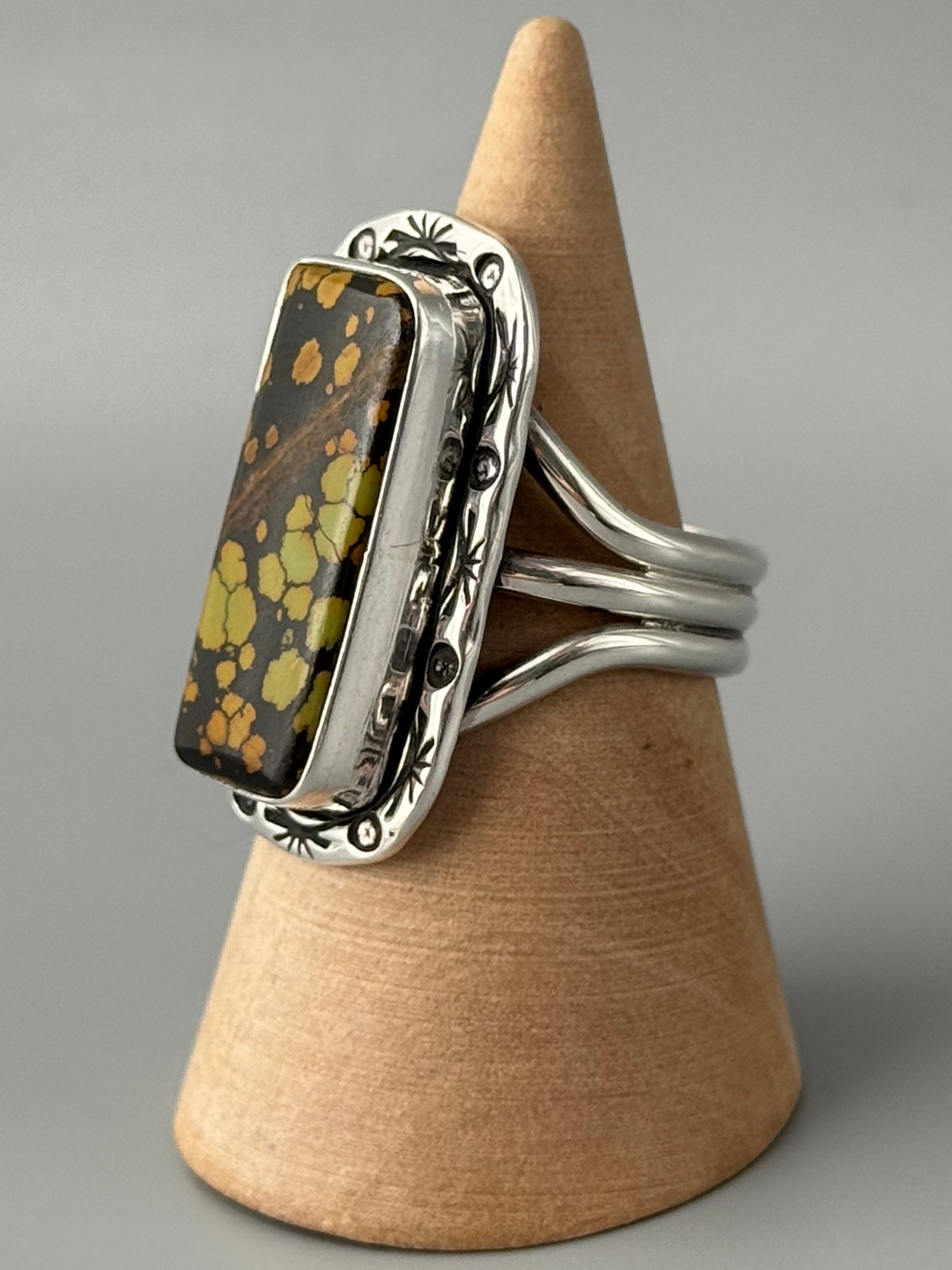 •BLACKJACK TURQUOISE - SHÁ• Navajo silver ring (size 9)