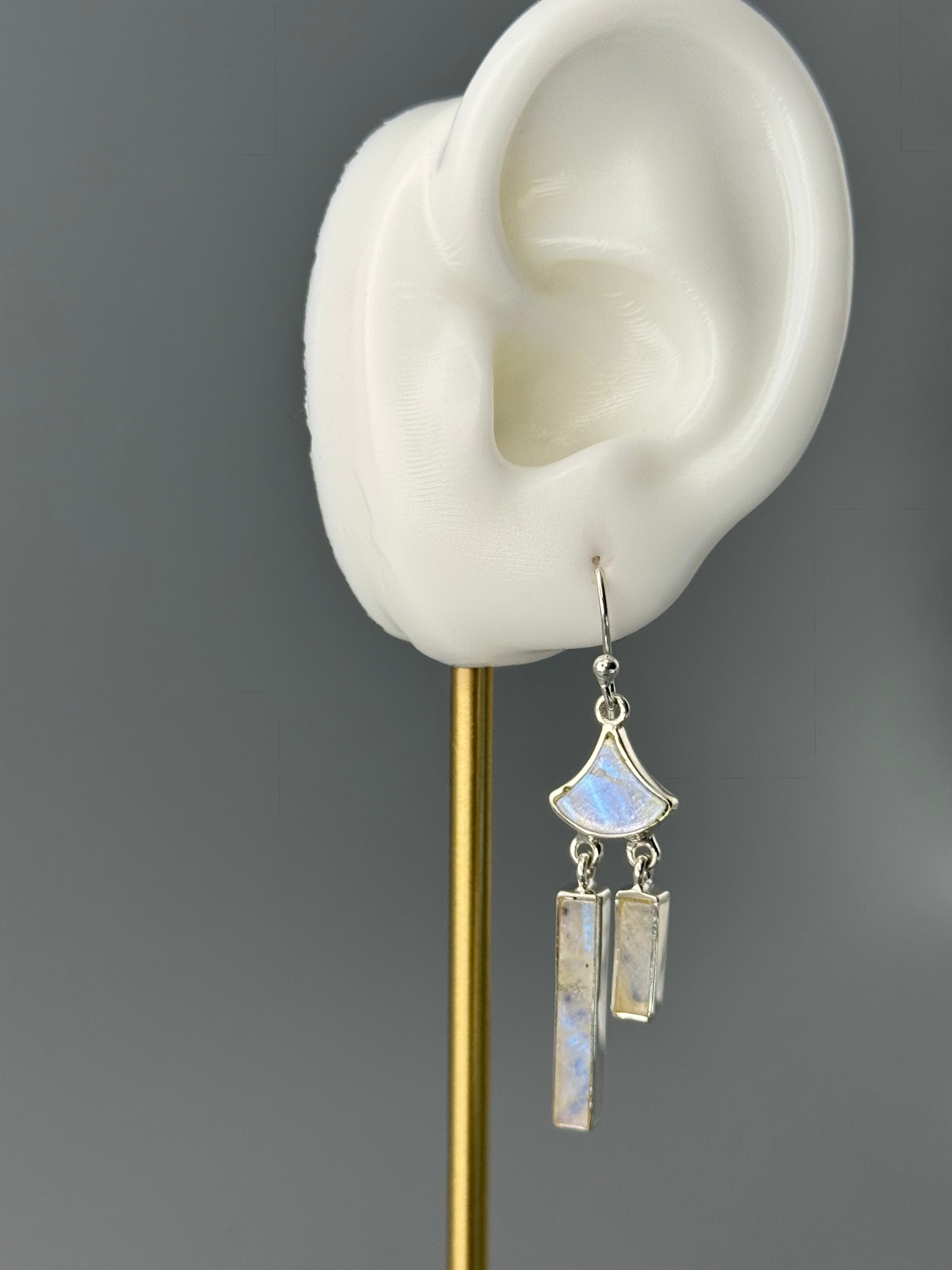 •RAINBOW MOONSTONE - GINKGO DROP• silver dangle earrings