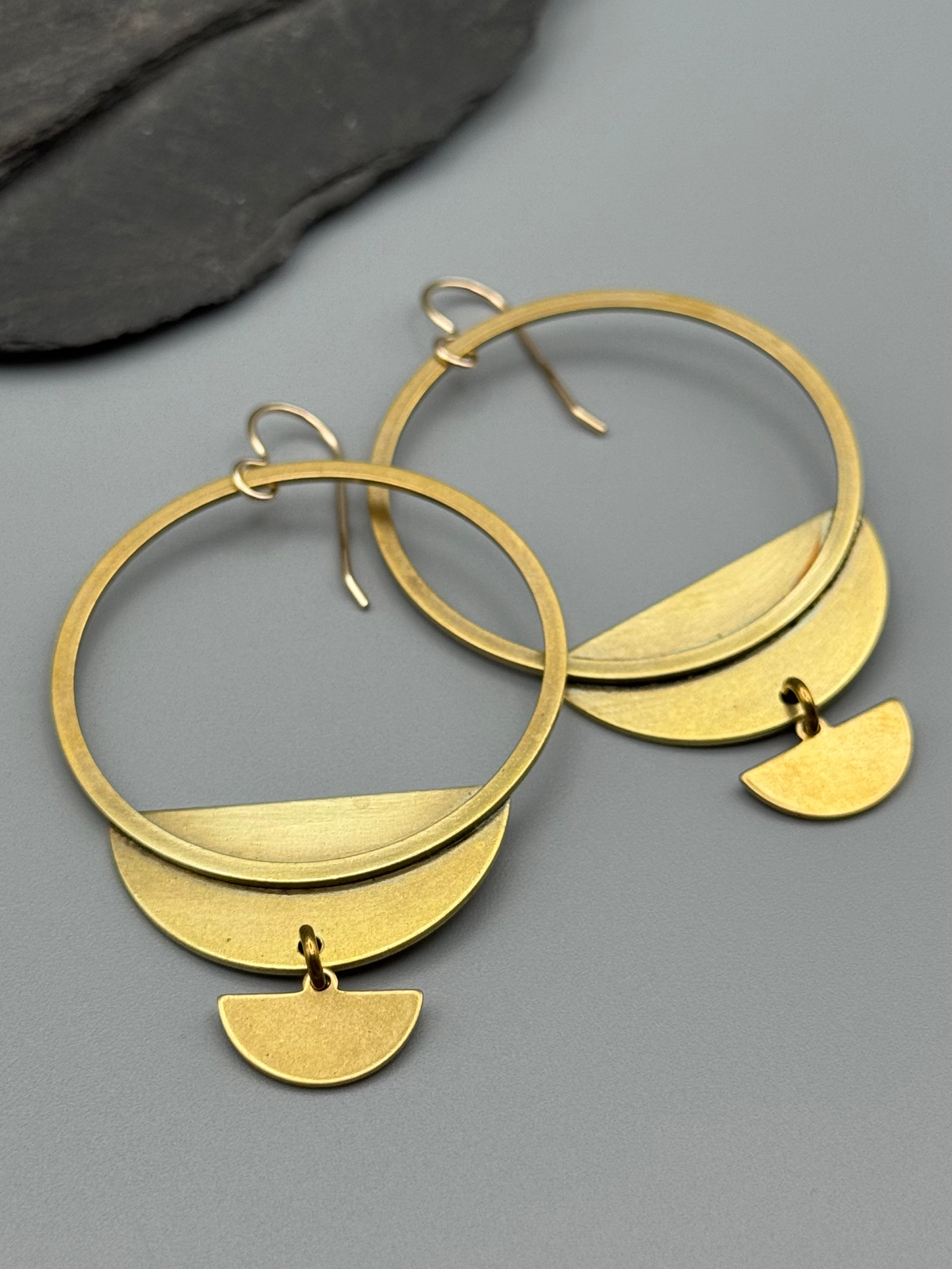 •KEEL• gold dangle earrings