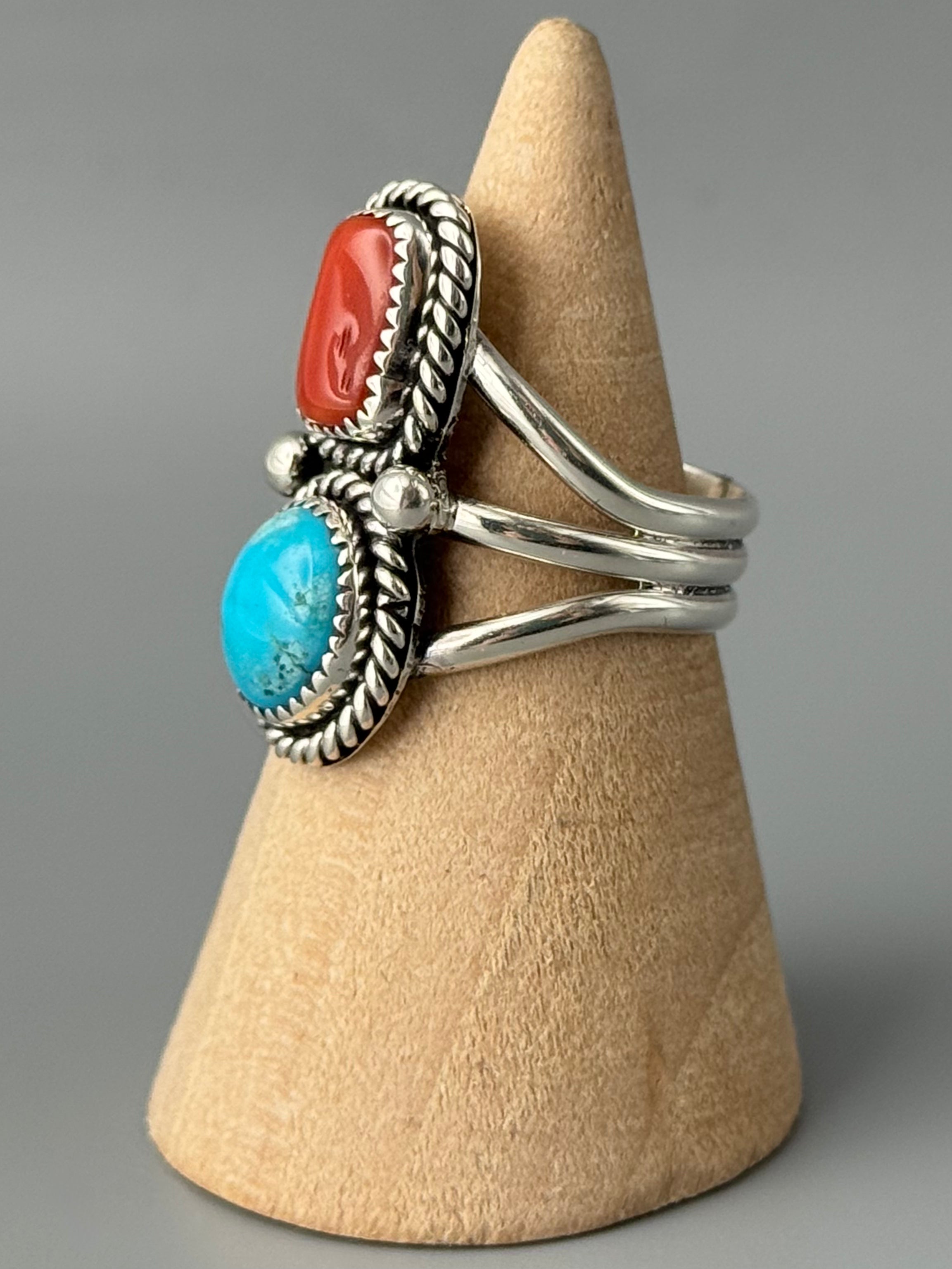 •KINGMAN TURQUOISE & CORAL - NAAKI• Navajo silver ring (size 7.25)
