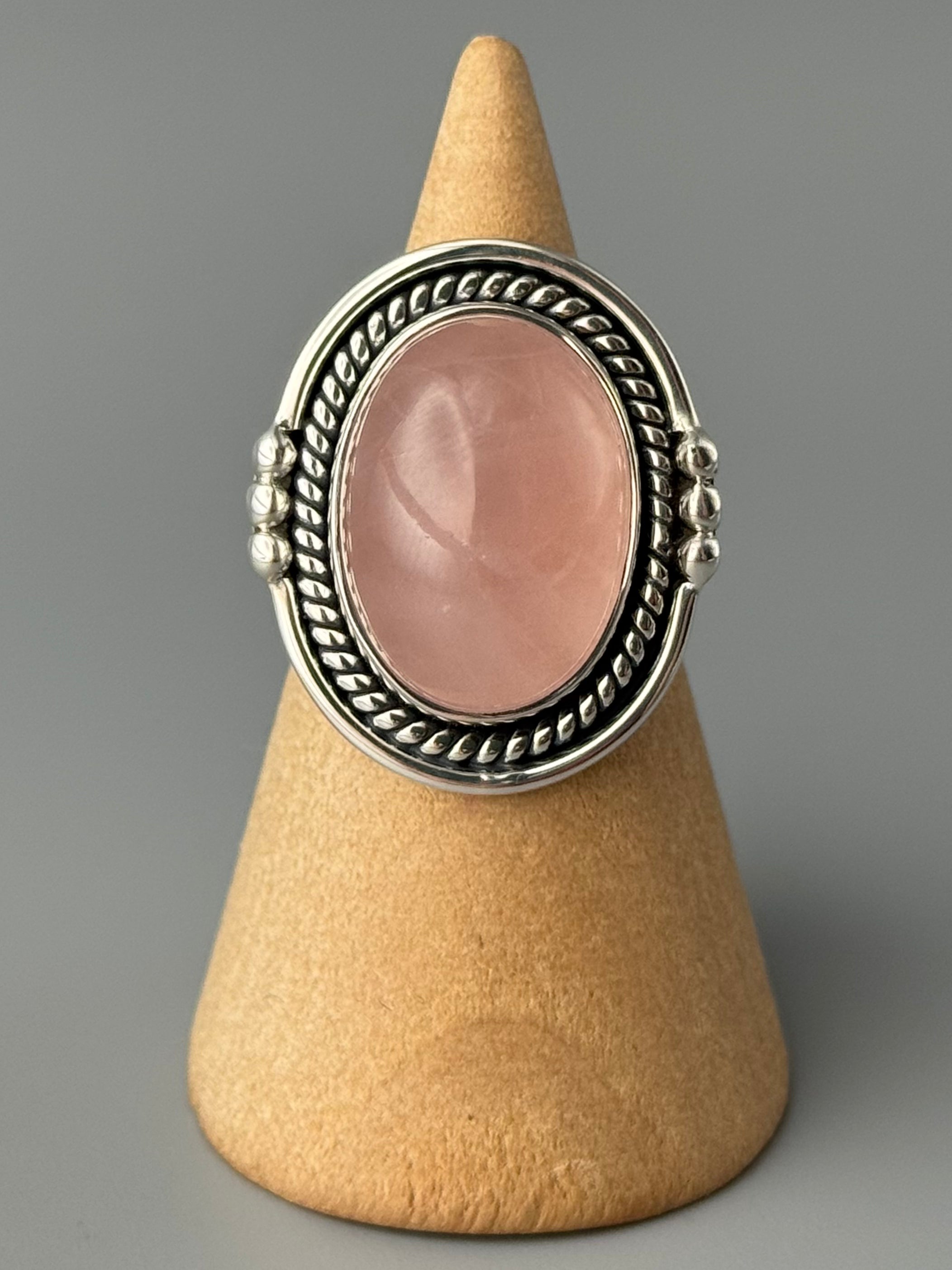 •ROSE QUARTZ - OVAL• rope + dot bezel silver ring (various sizes)