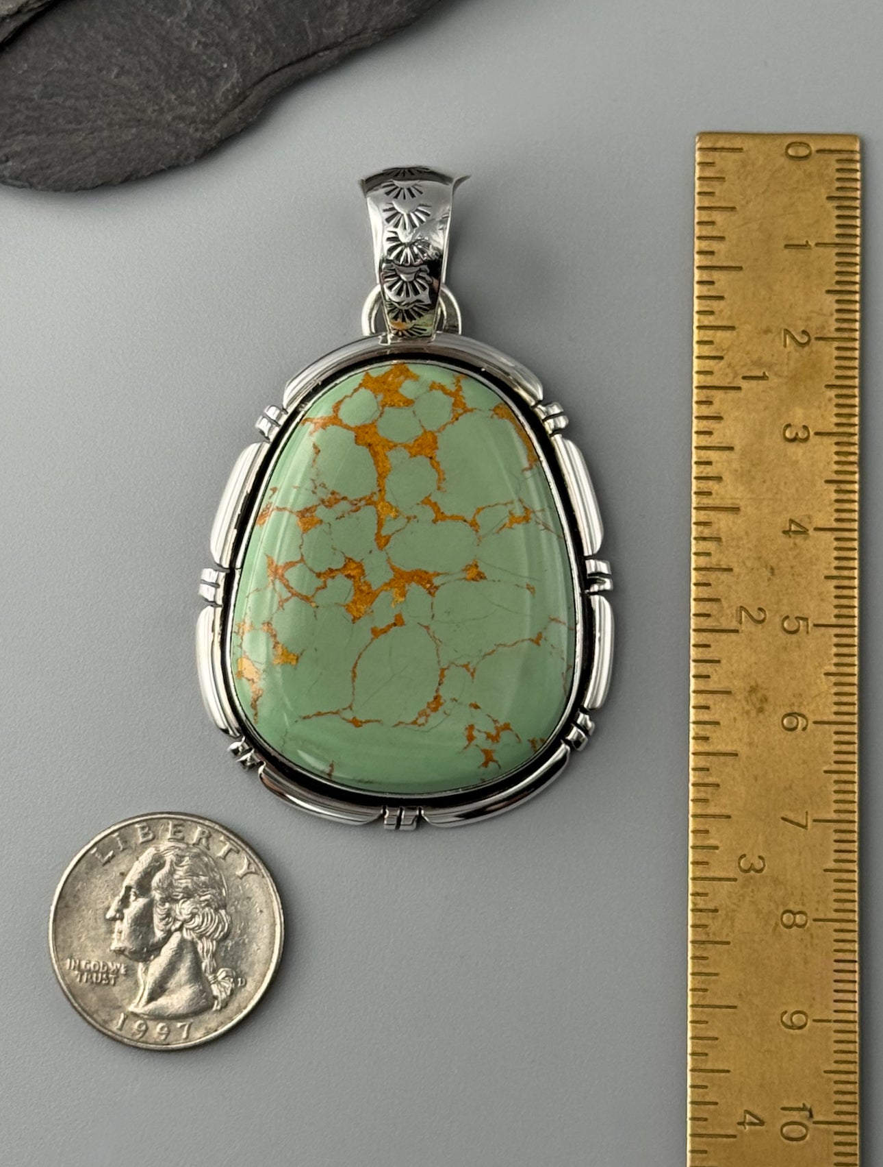 •KINGMAN TURQUOISE - MOUNTAIN FEATHERS - 1• Navajo sterling silver pendant