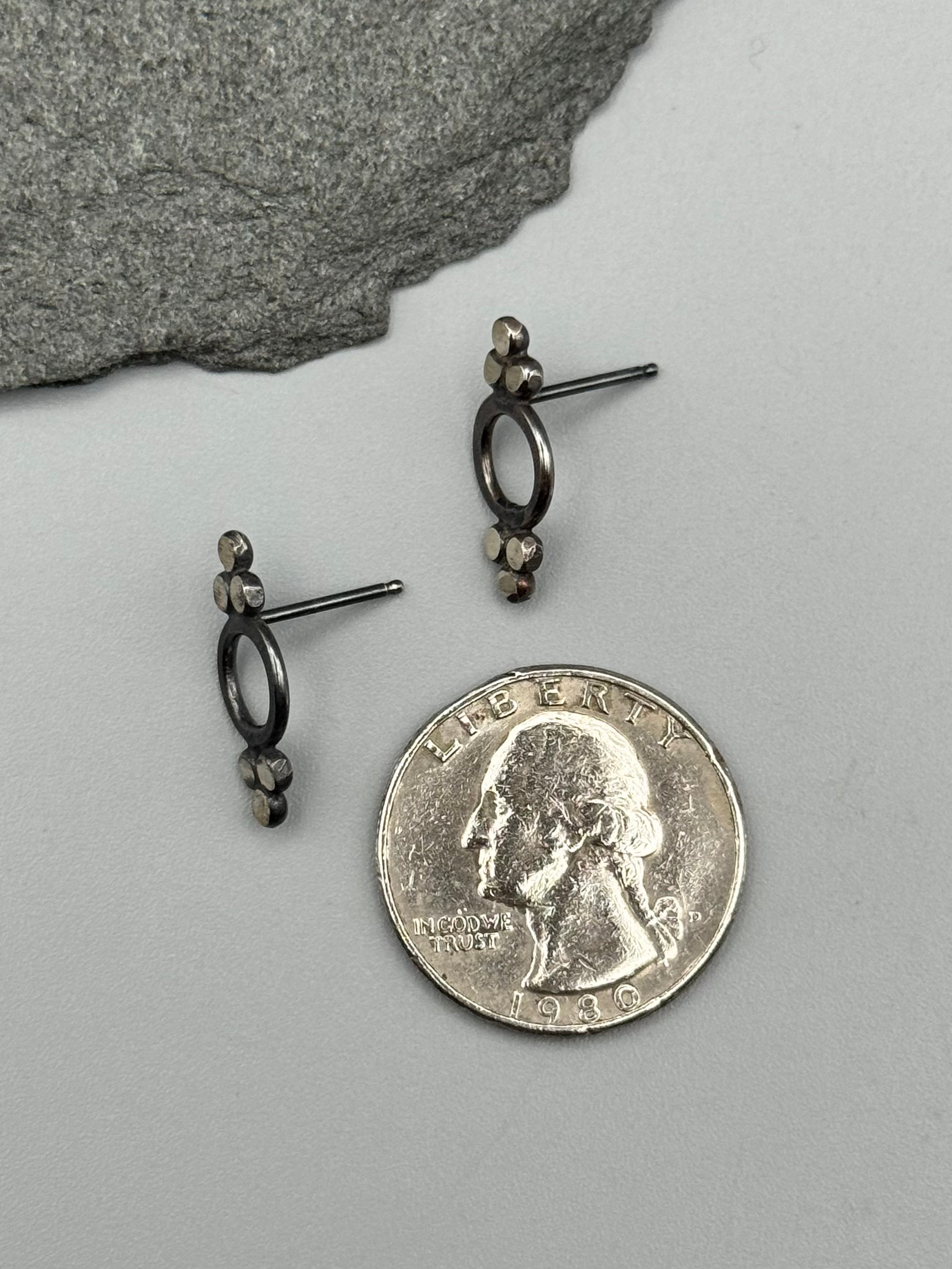 •VIGNETTE• silver stud earrings