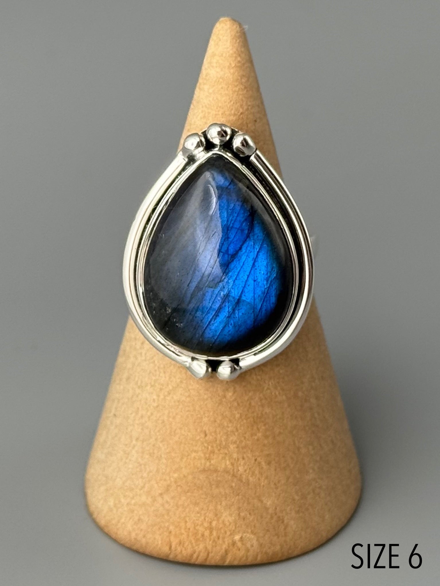 •LABRADORITE - LOOKING GLASS• double bezel silver ring (various sizes)