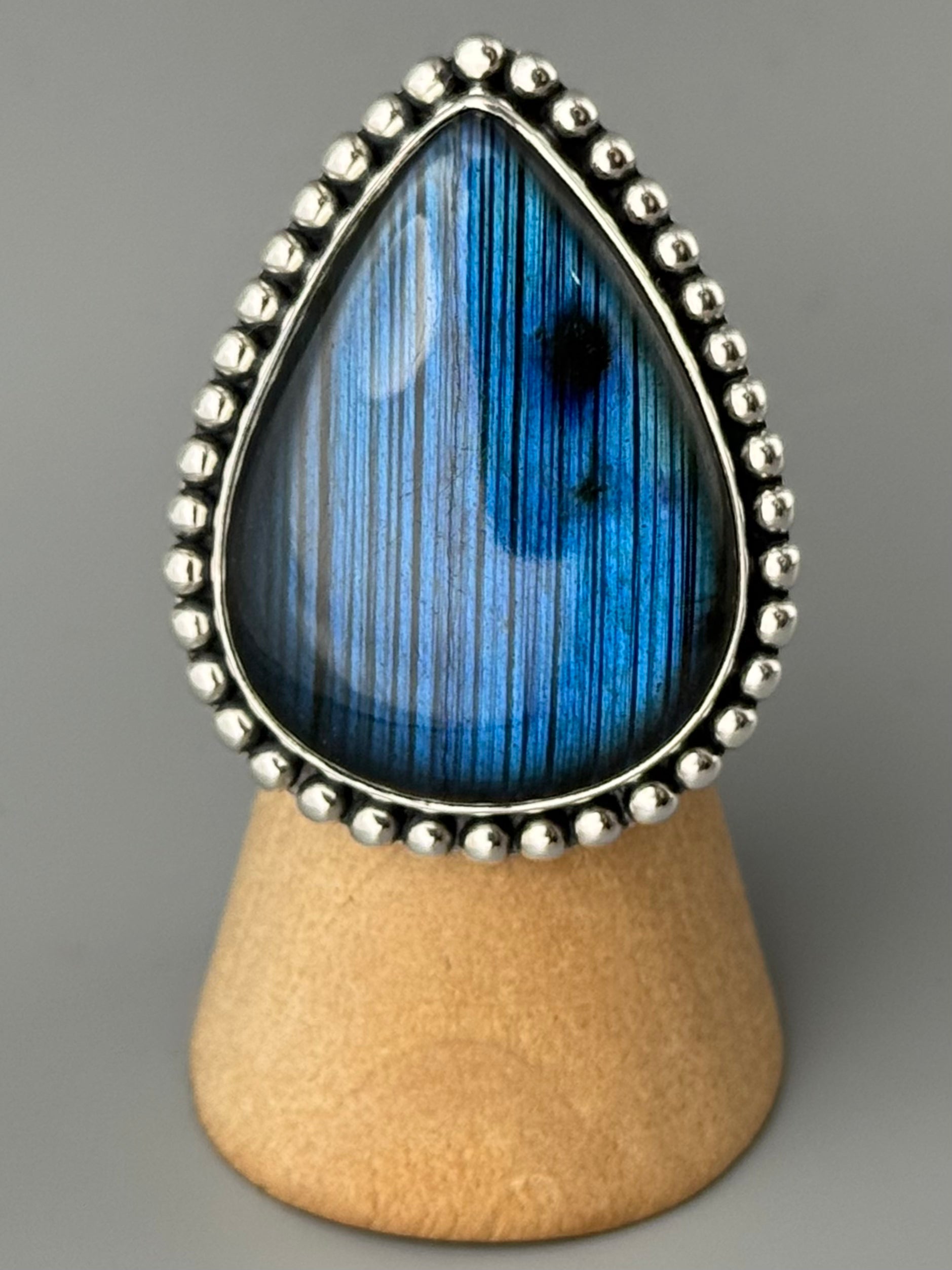 •LABRADORITE - TEAR• split band silver ring (size 6)
