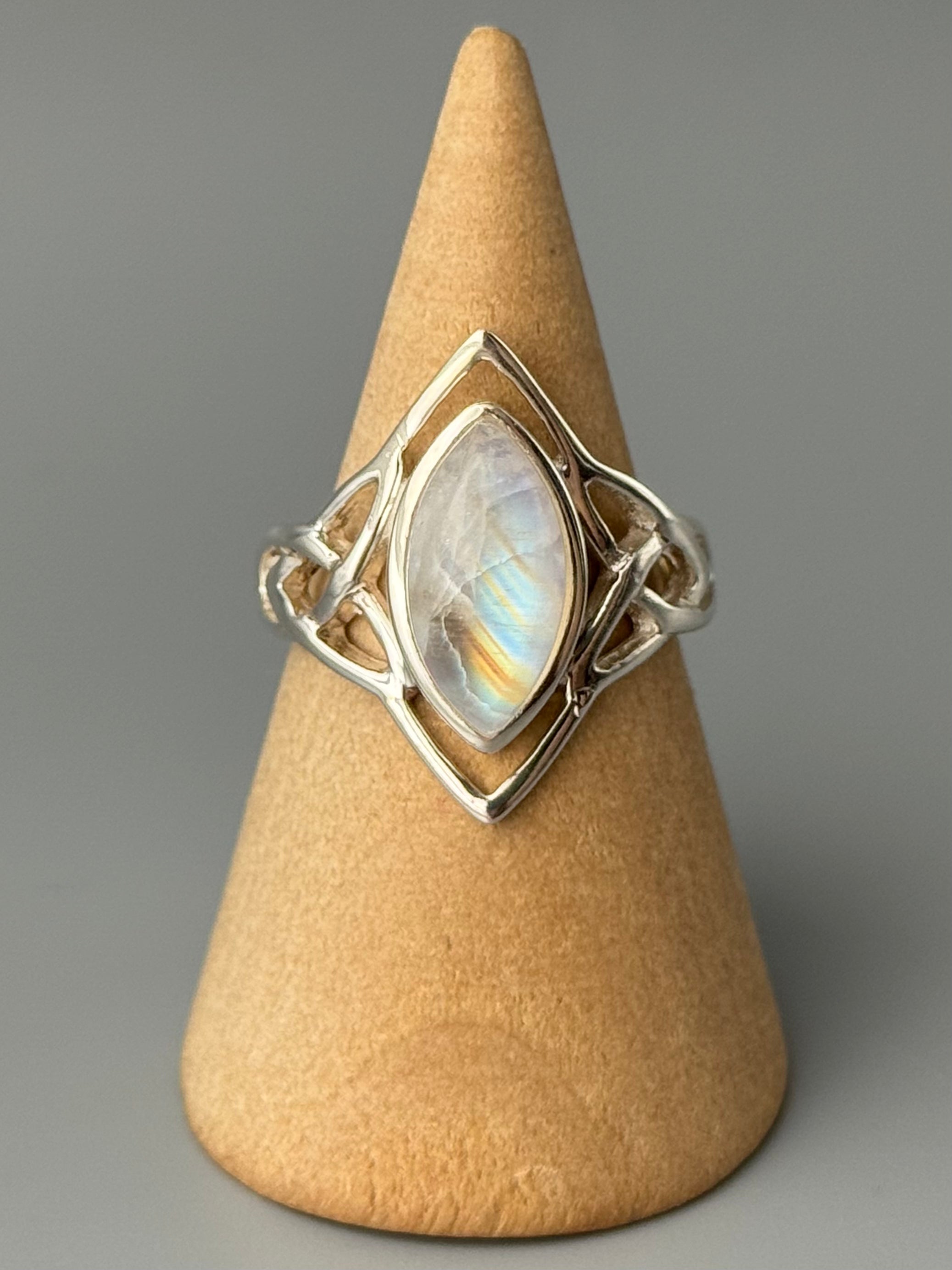 •RAINBOW MOONSTONE - TRIQUETRA• decorative band silver ring (size 8.75)