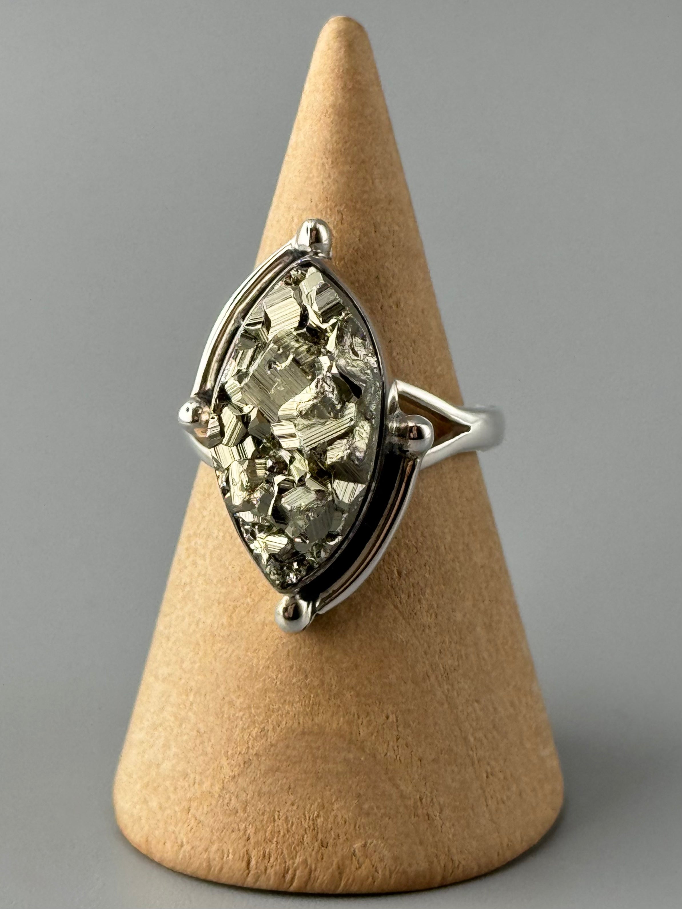 •PYRITE - BARBELLS• split band silver ring (various sizes)