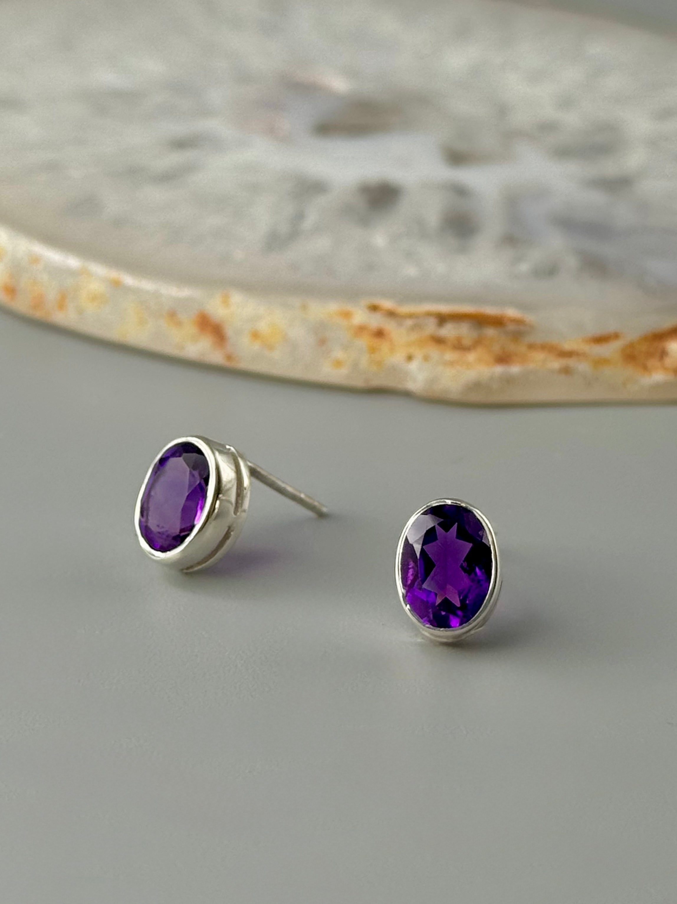 •FACETED AMETHYST - LIL' OVAL• silver bezel set stud earrings