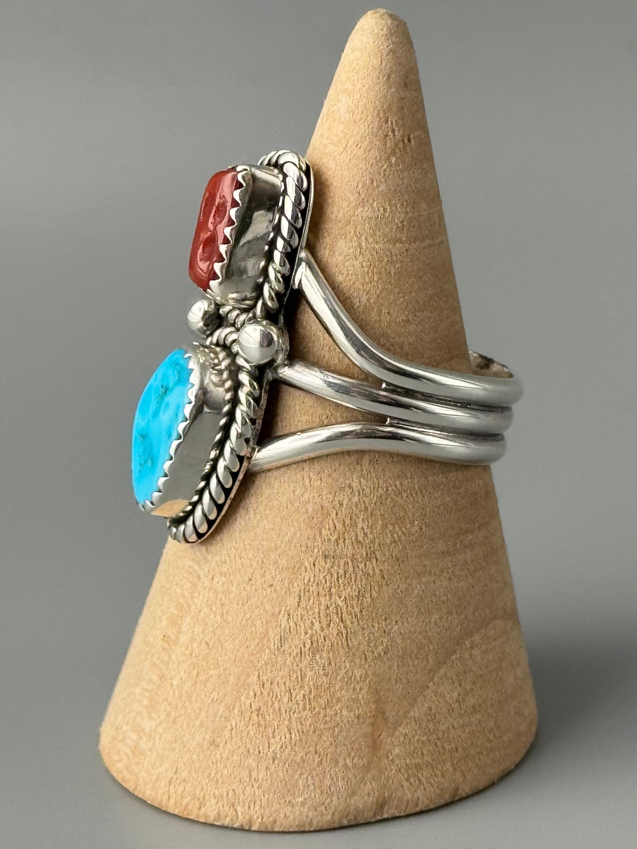 •KINGMAN TURQUOISE & CORAL - NAAKI• Navajo silver ring (size 8.25)