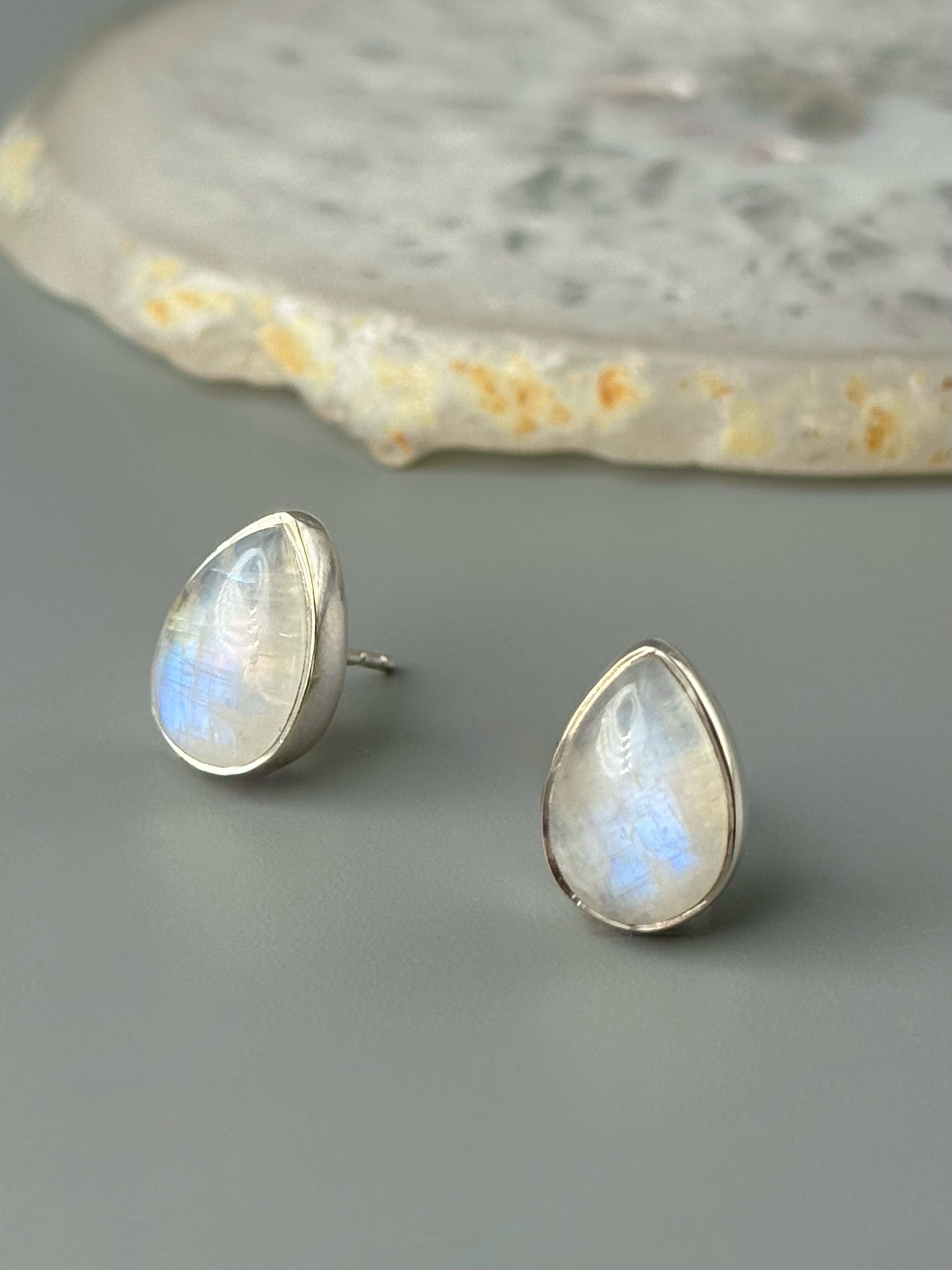 •RAINBOW MOONSTONE - TEARDROP• silver bezel set stud earrings