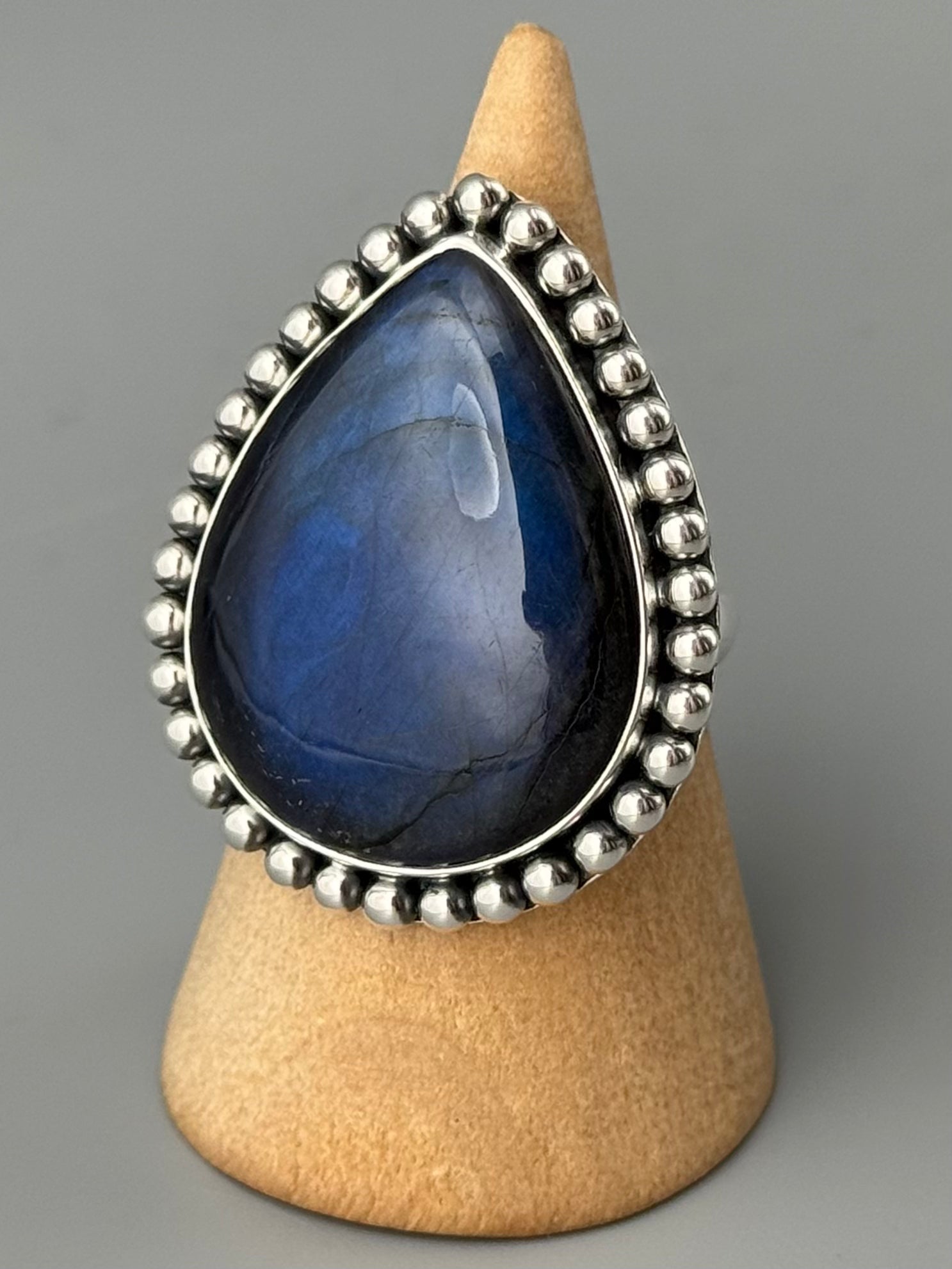 •LABRADORITE - TEAR• dotted bezel silver ring (size 9)
