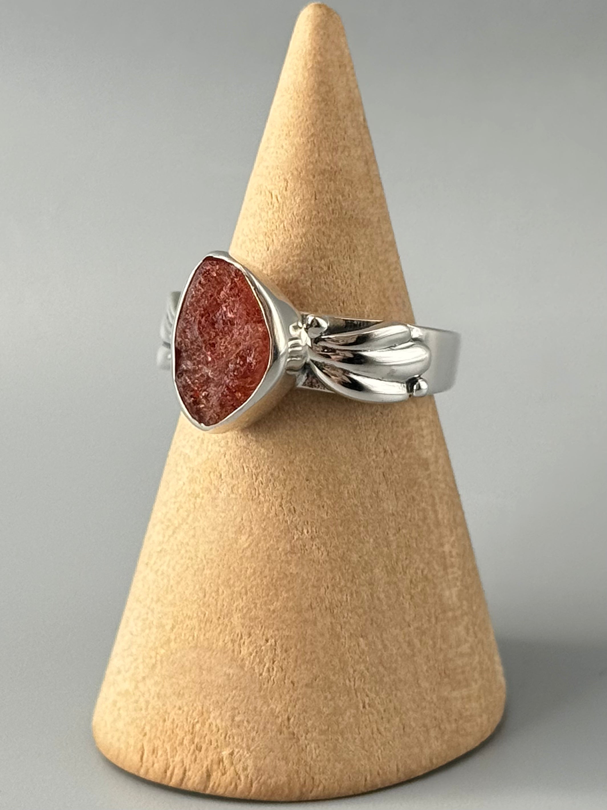 •SUNSTONE - ANTHER• sterling silver ring (size 7)