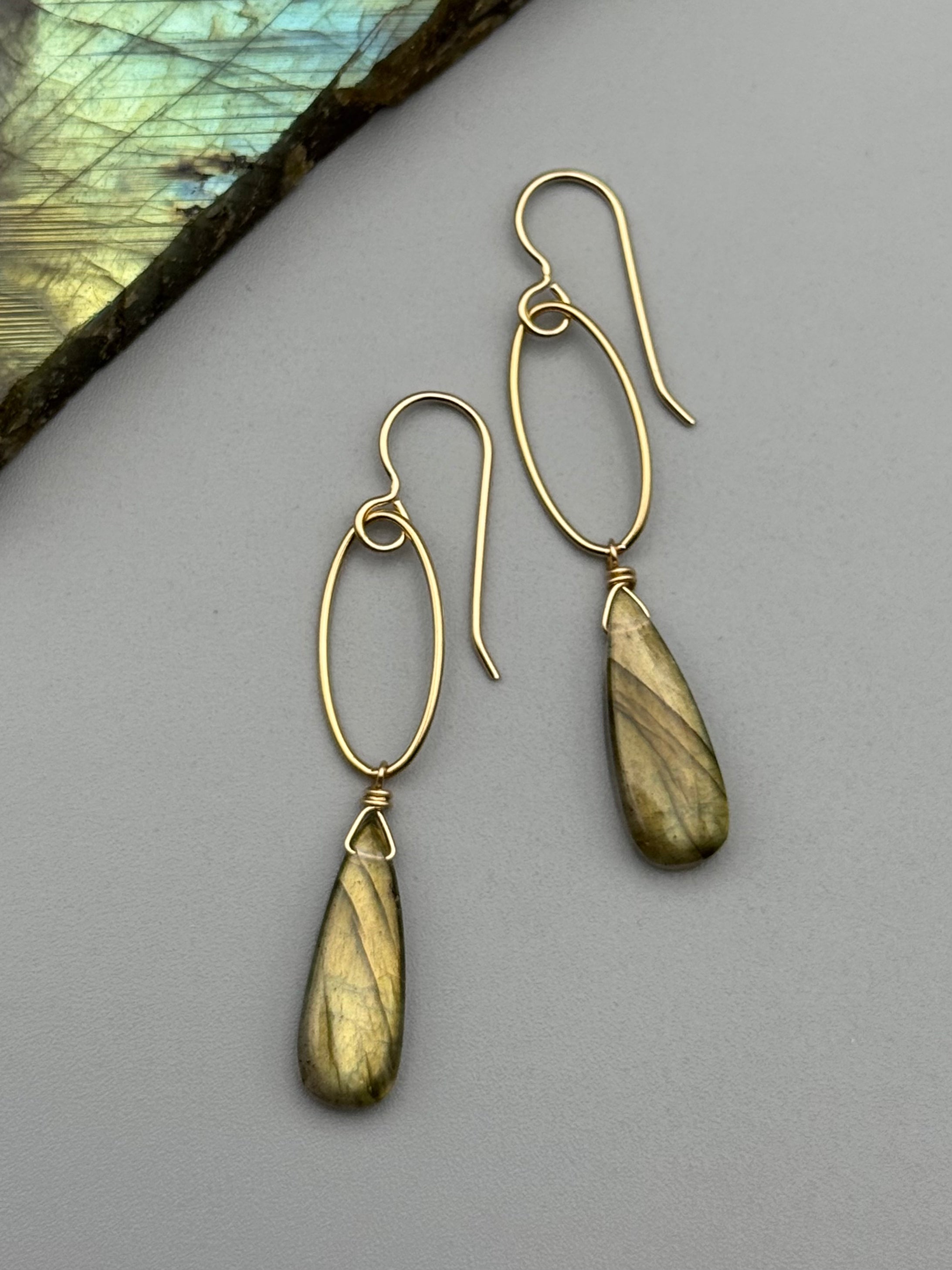 •IO• labradorite deep tear + gold earrings