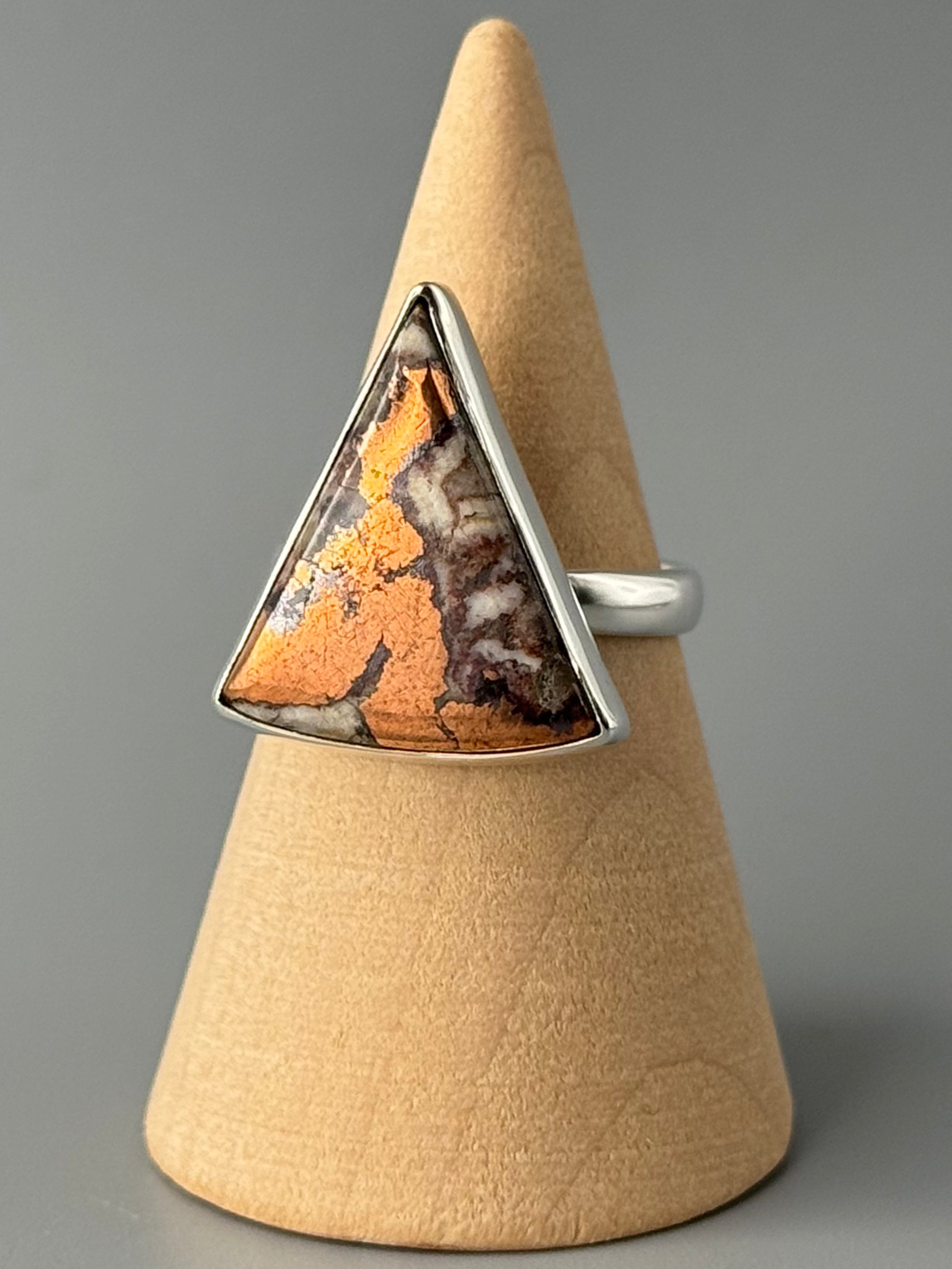 •COPPER IN MATRIX - TRIANGLE• simple bezel silver ring (size 7)