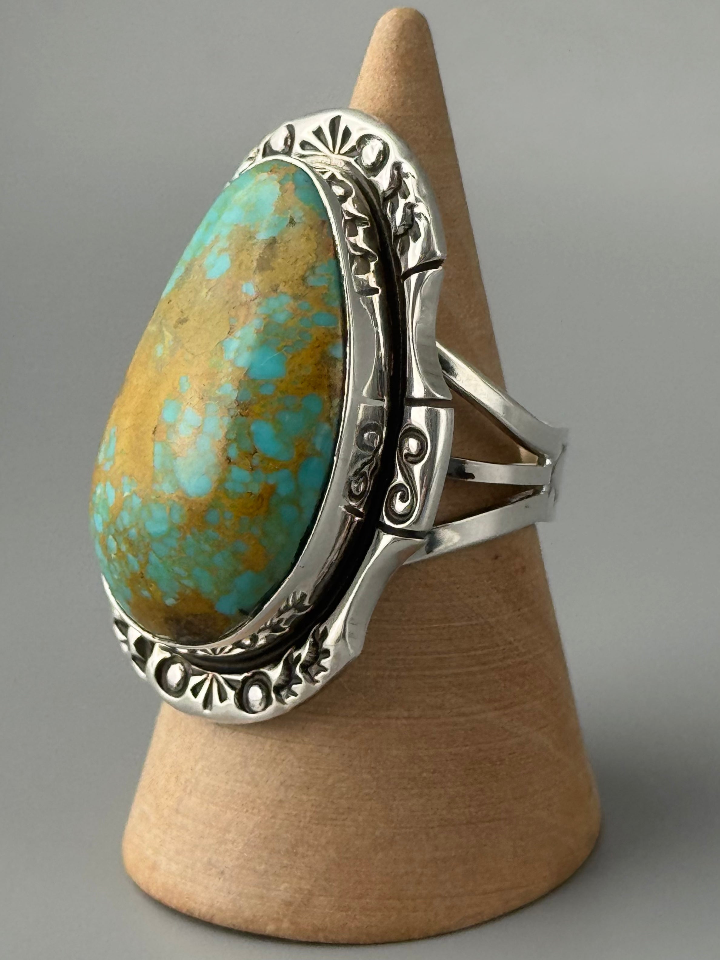 •KINGMAN TURQUOISE - ORENDA• Navajo silver ring (size 9.25)