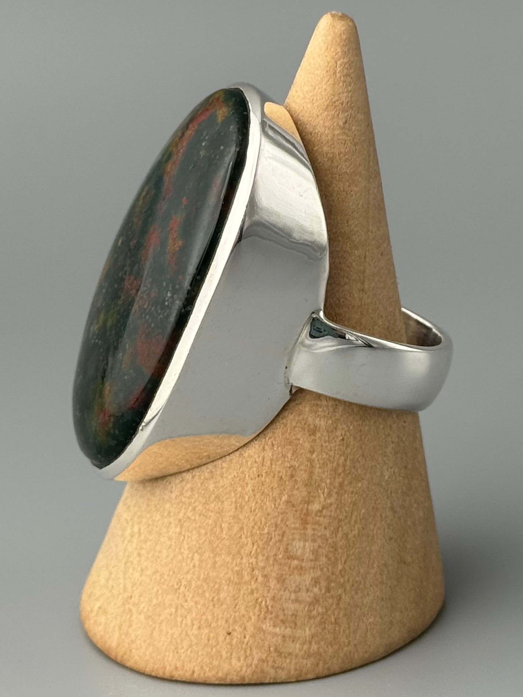 •BLOODSTONE - OVAL • sterling silver ring (size 9.75)