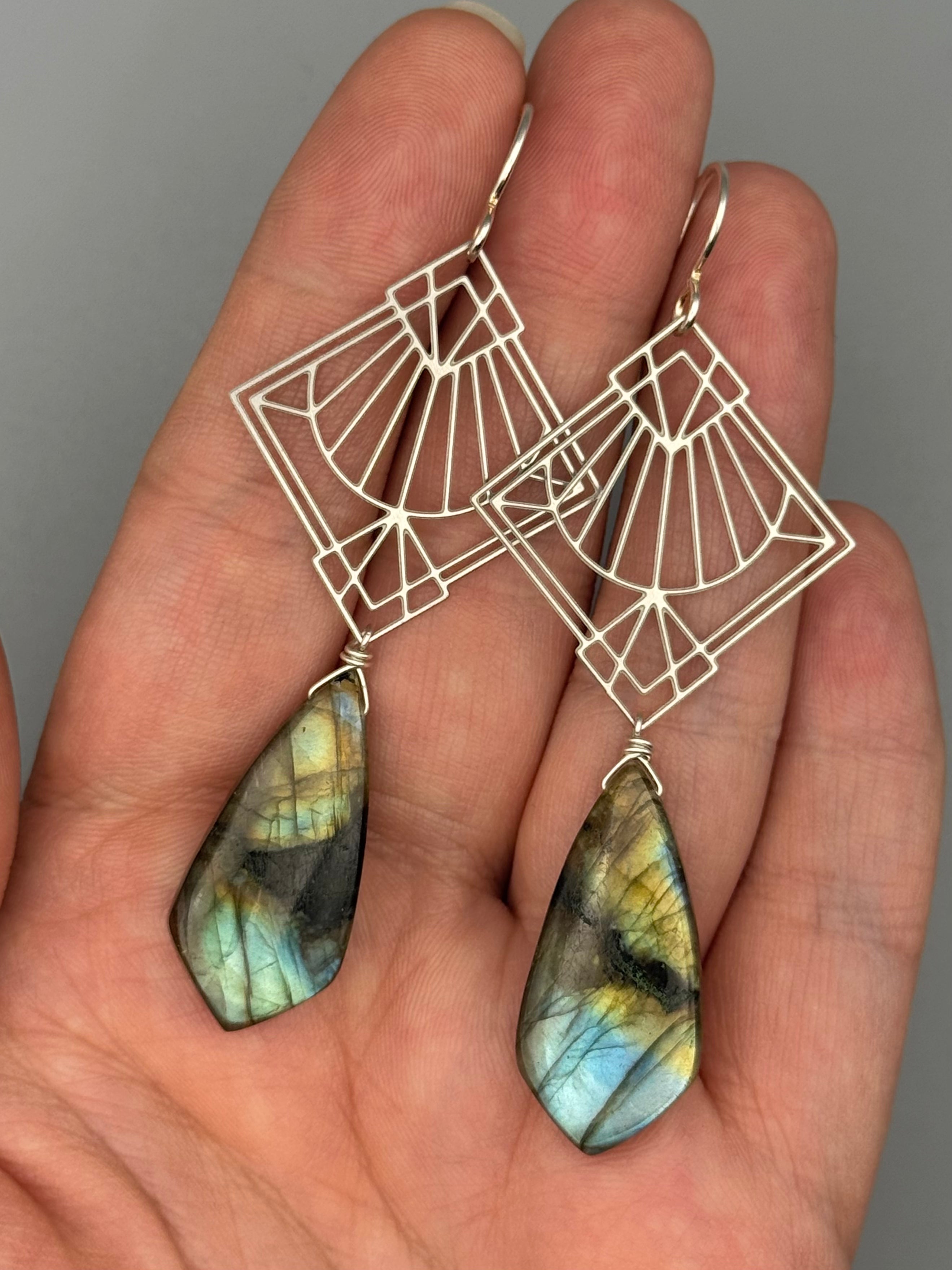 •DECO DIAMOND• labradorite + silver earrings
