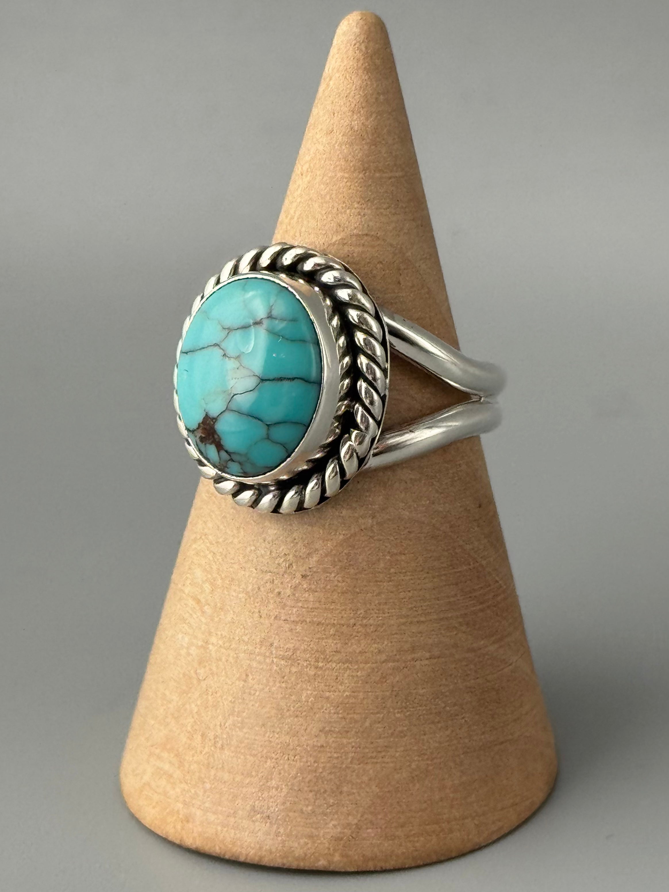 •EGYPTIAN TURQUOISE - KÉ• Navajo silver ring (size 7.75)